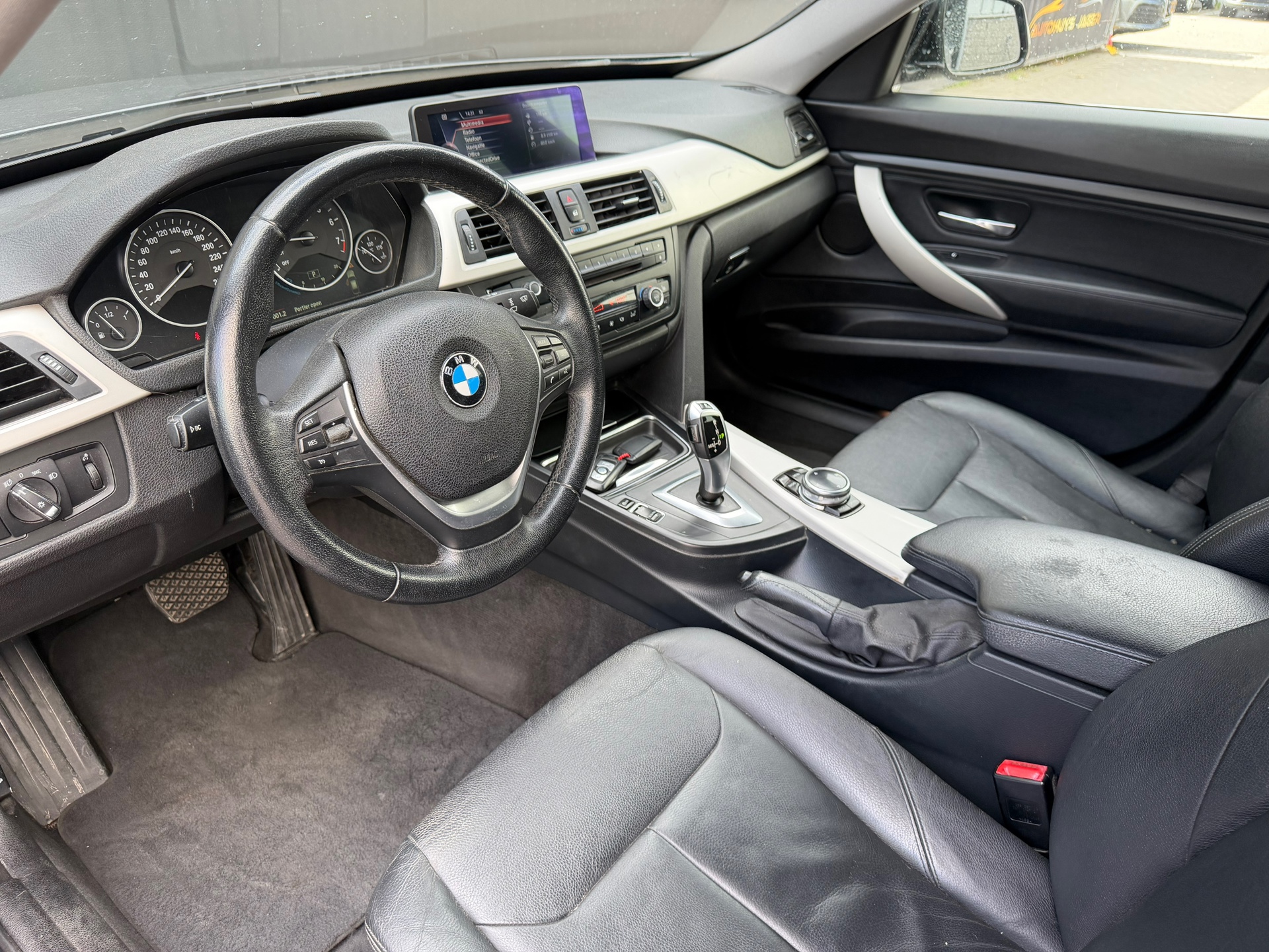 Foto van BMW 320i