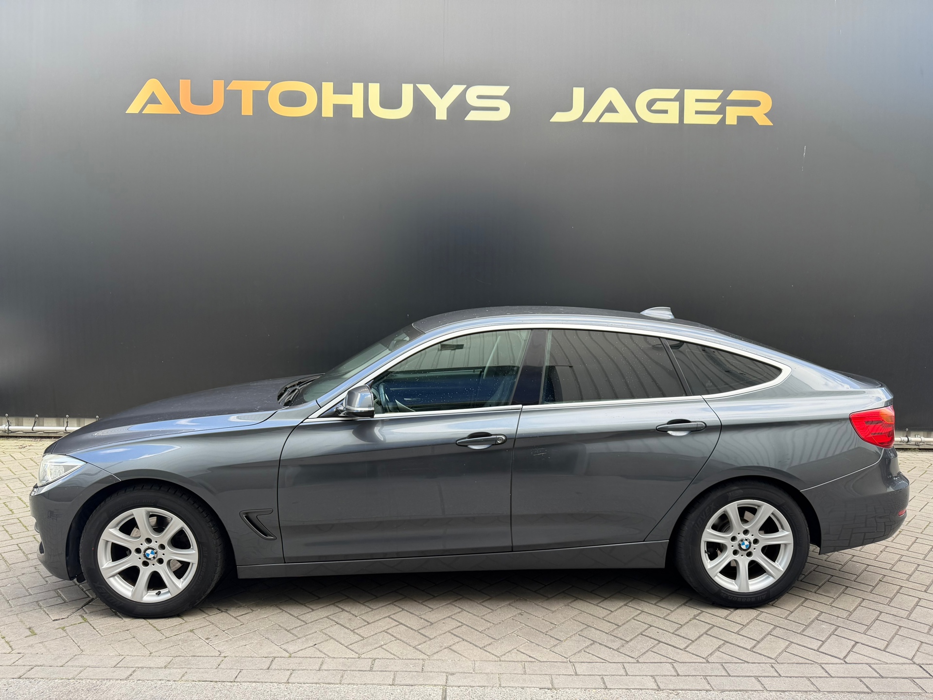 Foto van BMW 320i