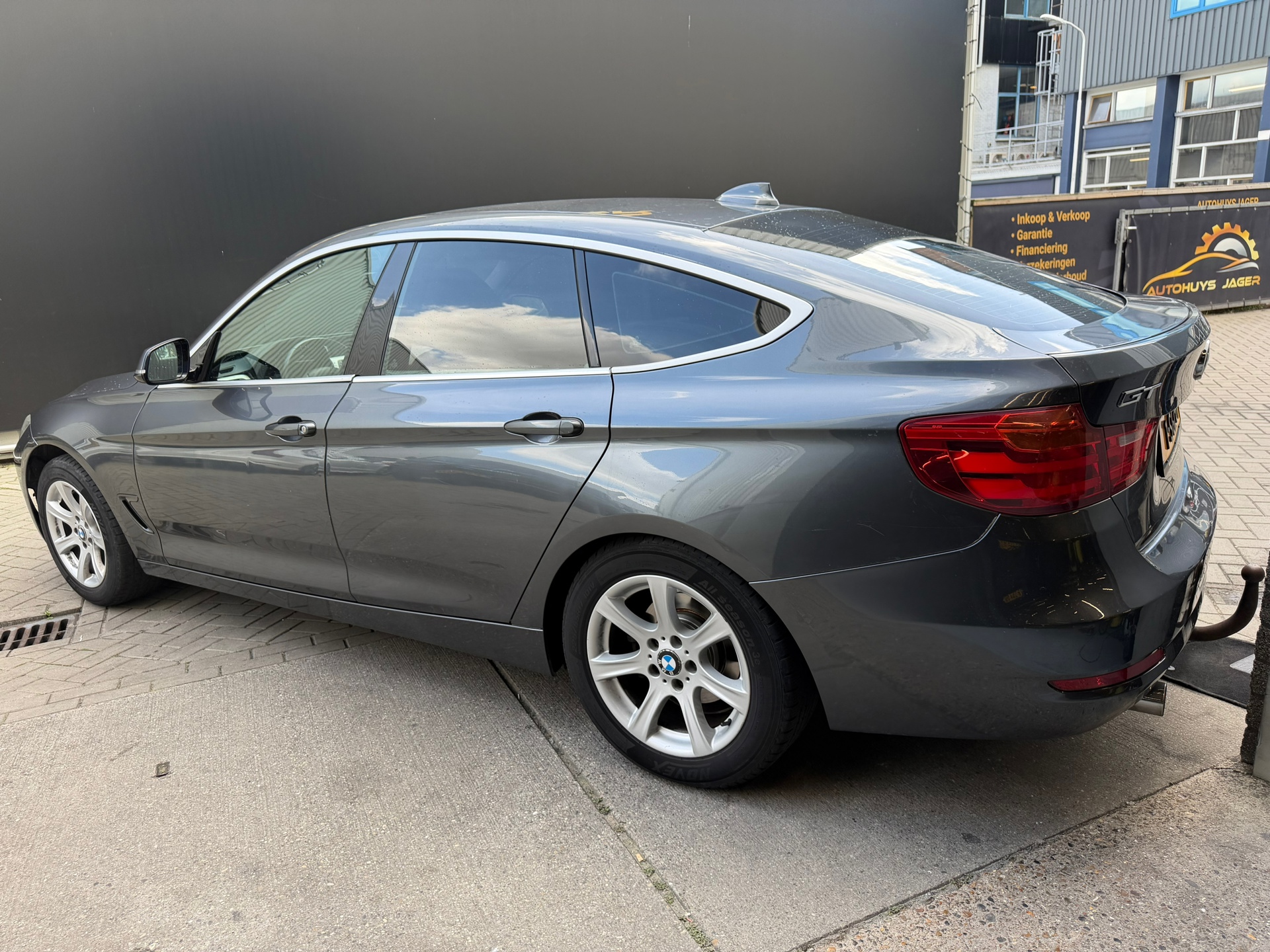 Foto van BMW 320i