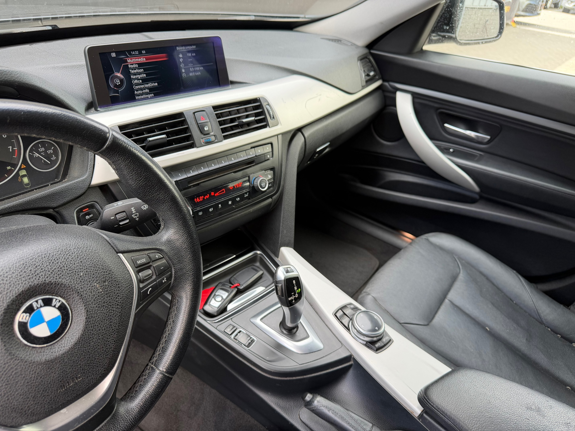Foto van BMW 320i