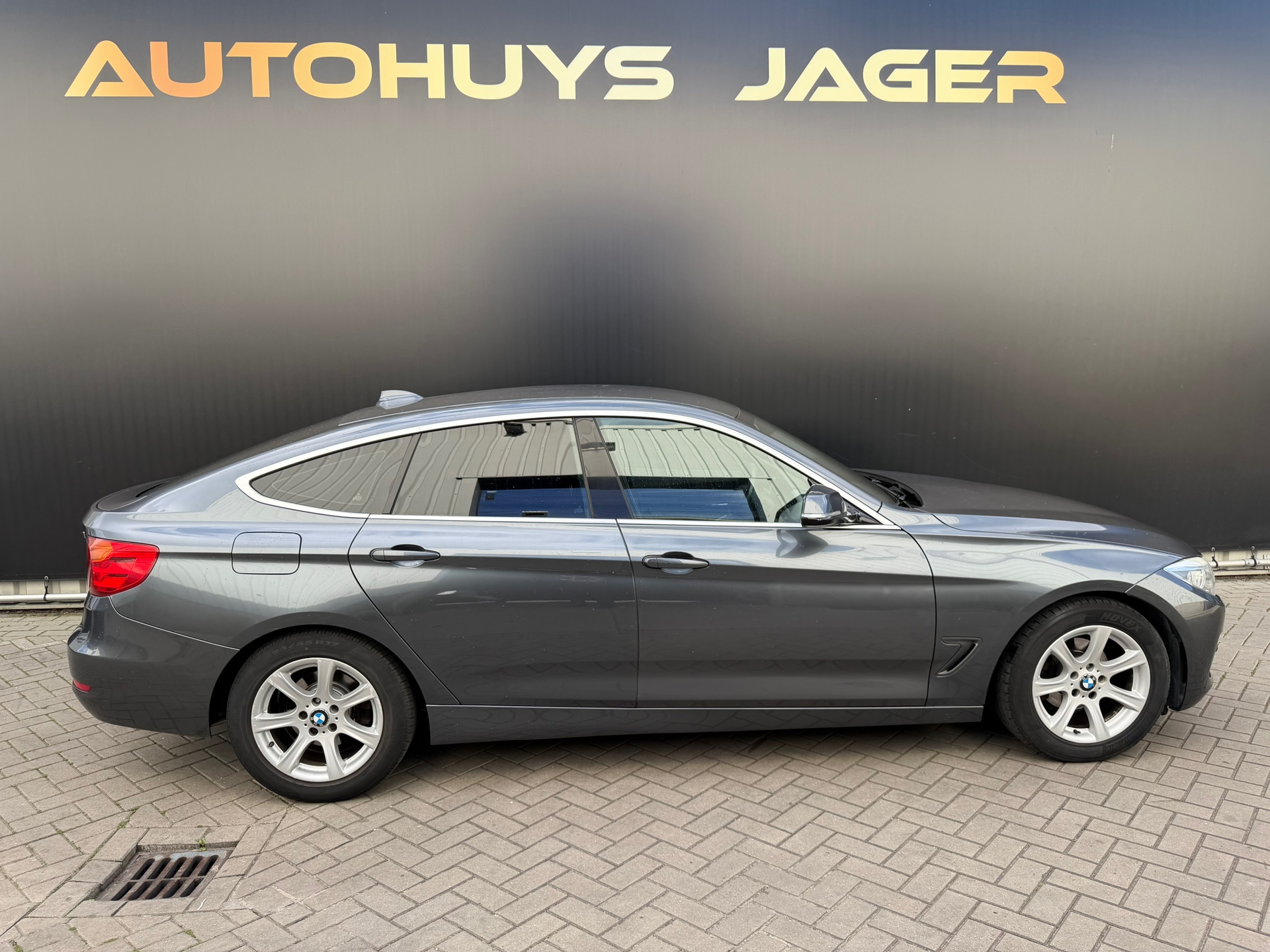 Foto van BMW 320i