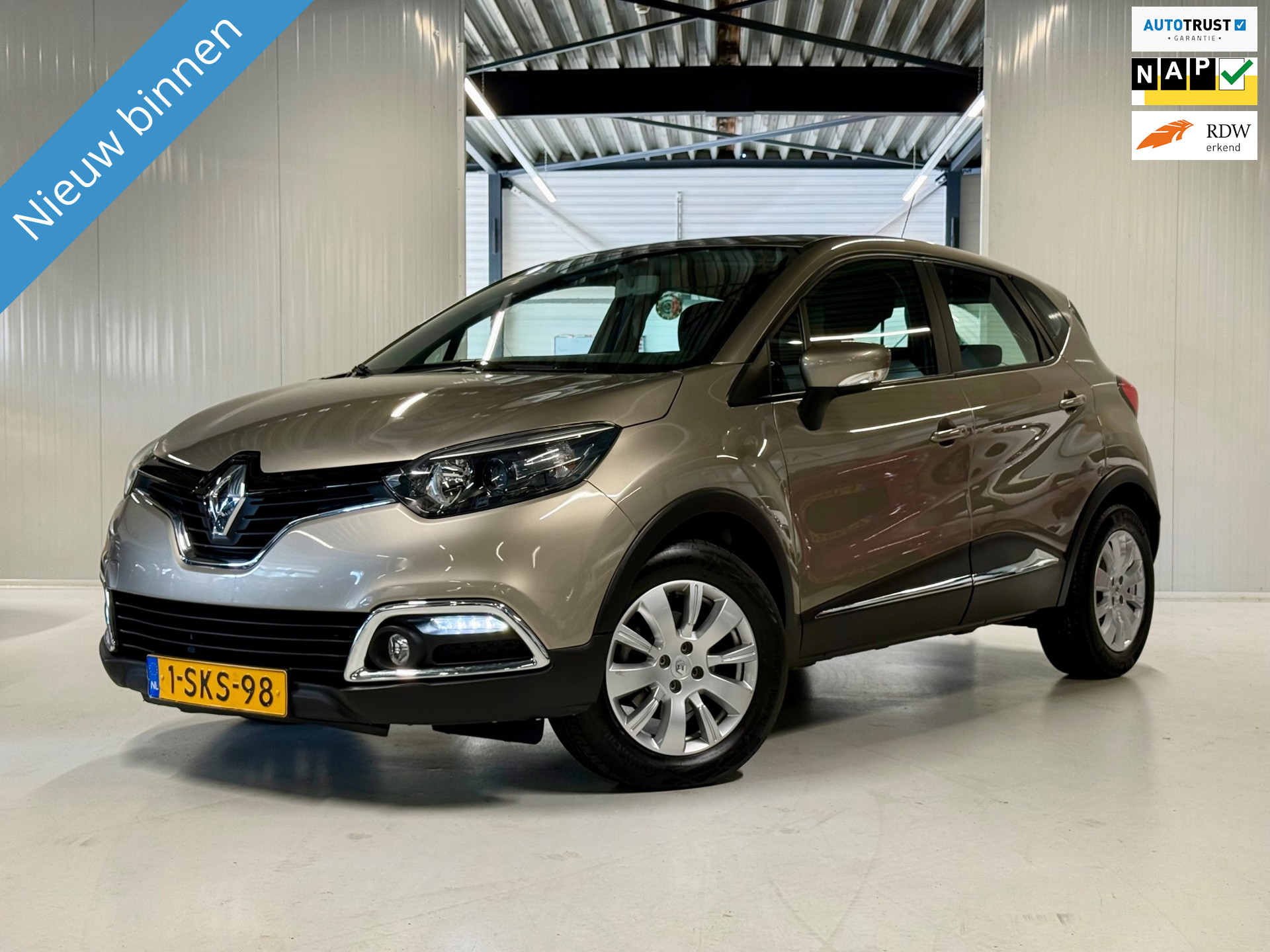 Renault Captur 1.2 TCe 120PL Expression Automaat|Dealer onderhouden! 2013 - voorkant
