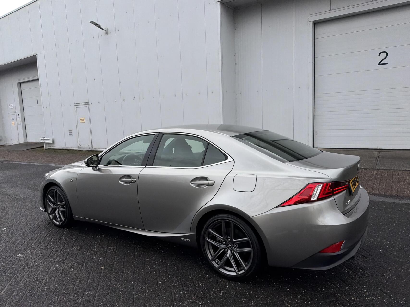 Foto van Lexus Lexus Is300h