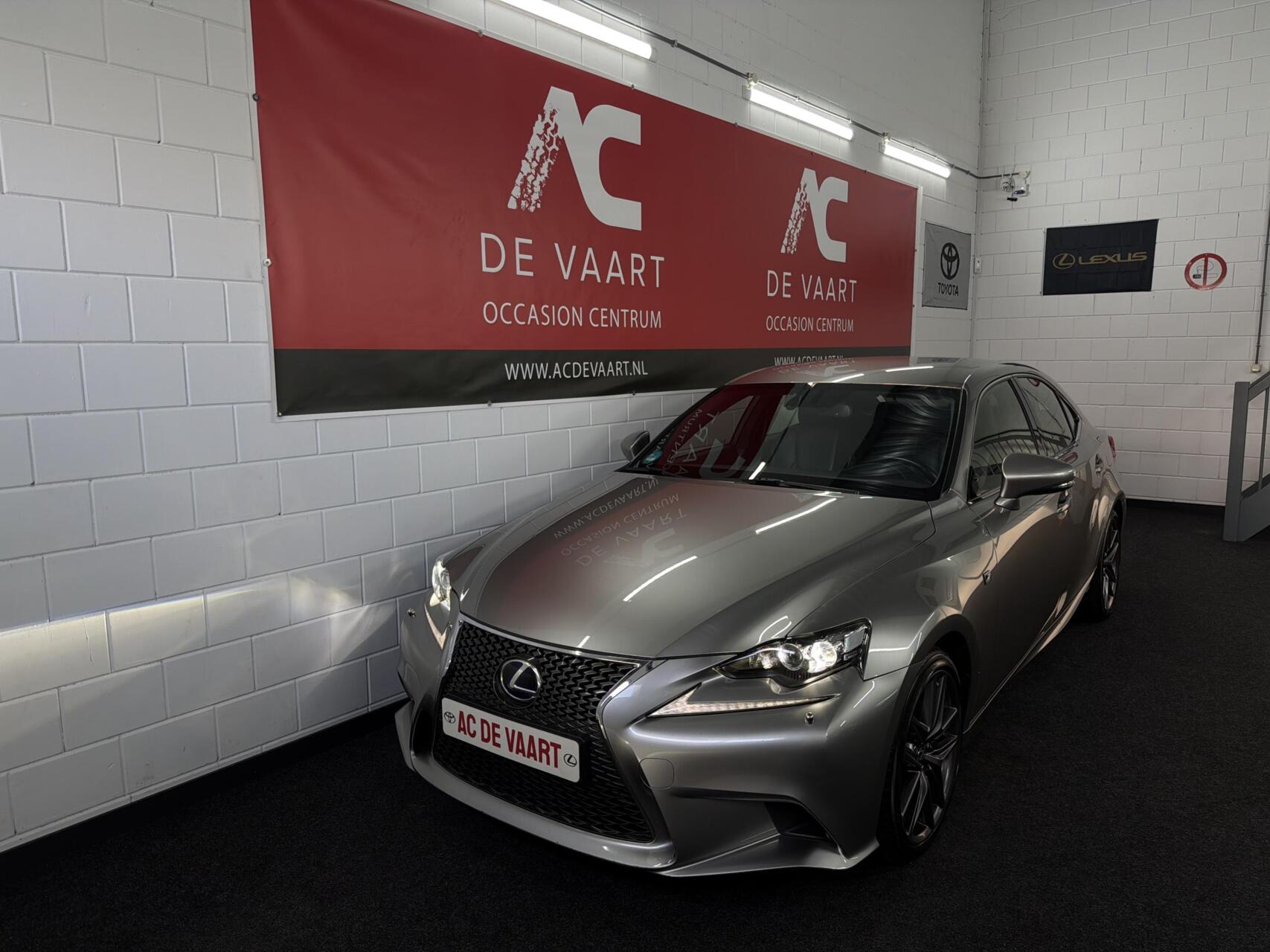Foto van Lexus Lexus Is300h