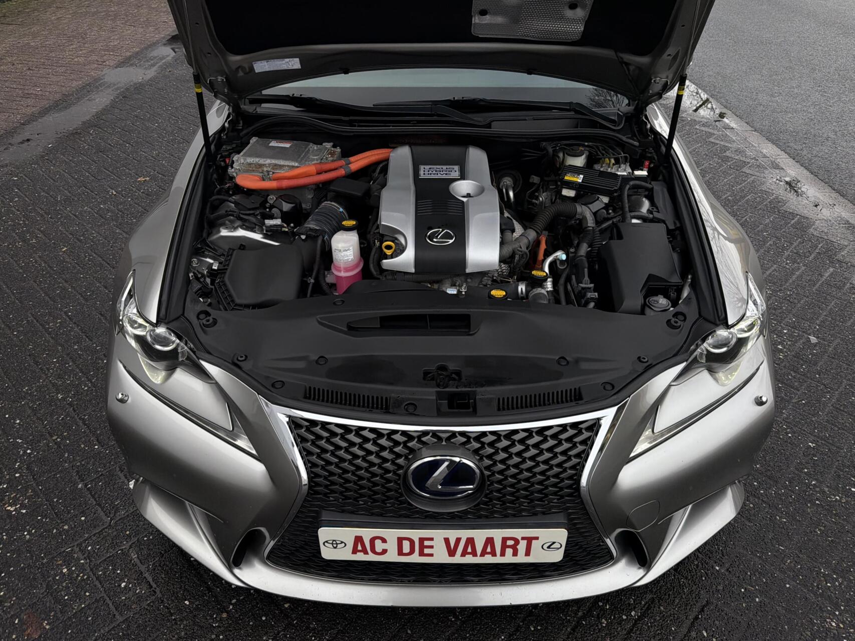 Foto van Lexus Lexus Is300h