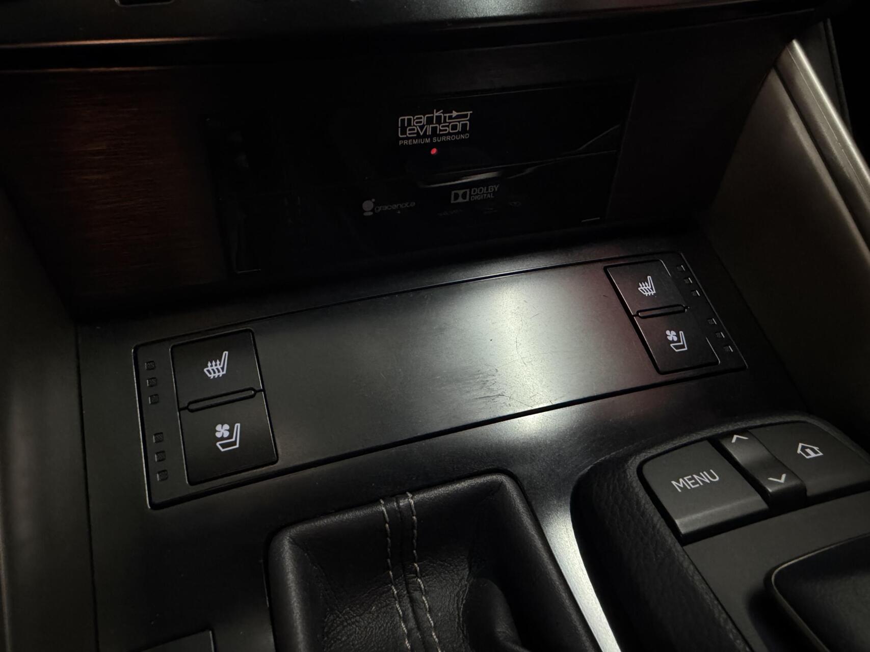 Foto van Lexus Lexus Is300h