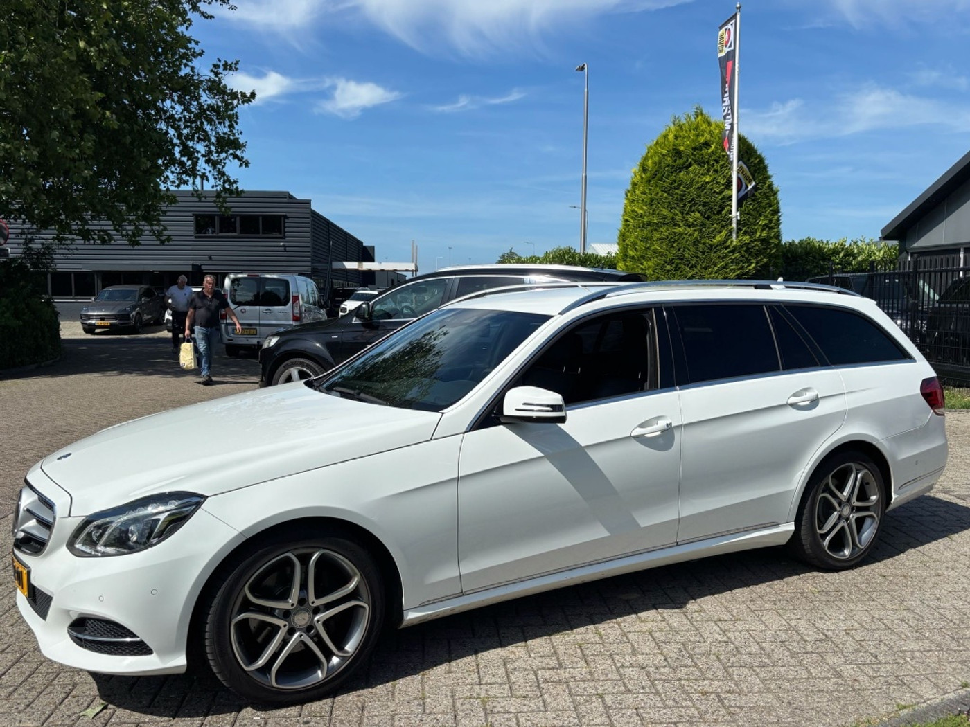 Foto van Mercedes-Benz E 250