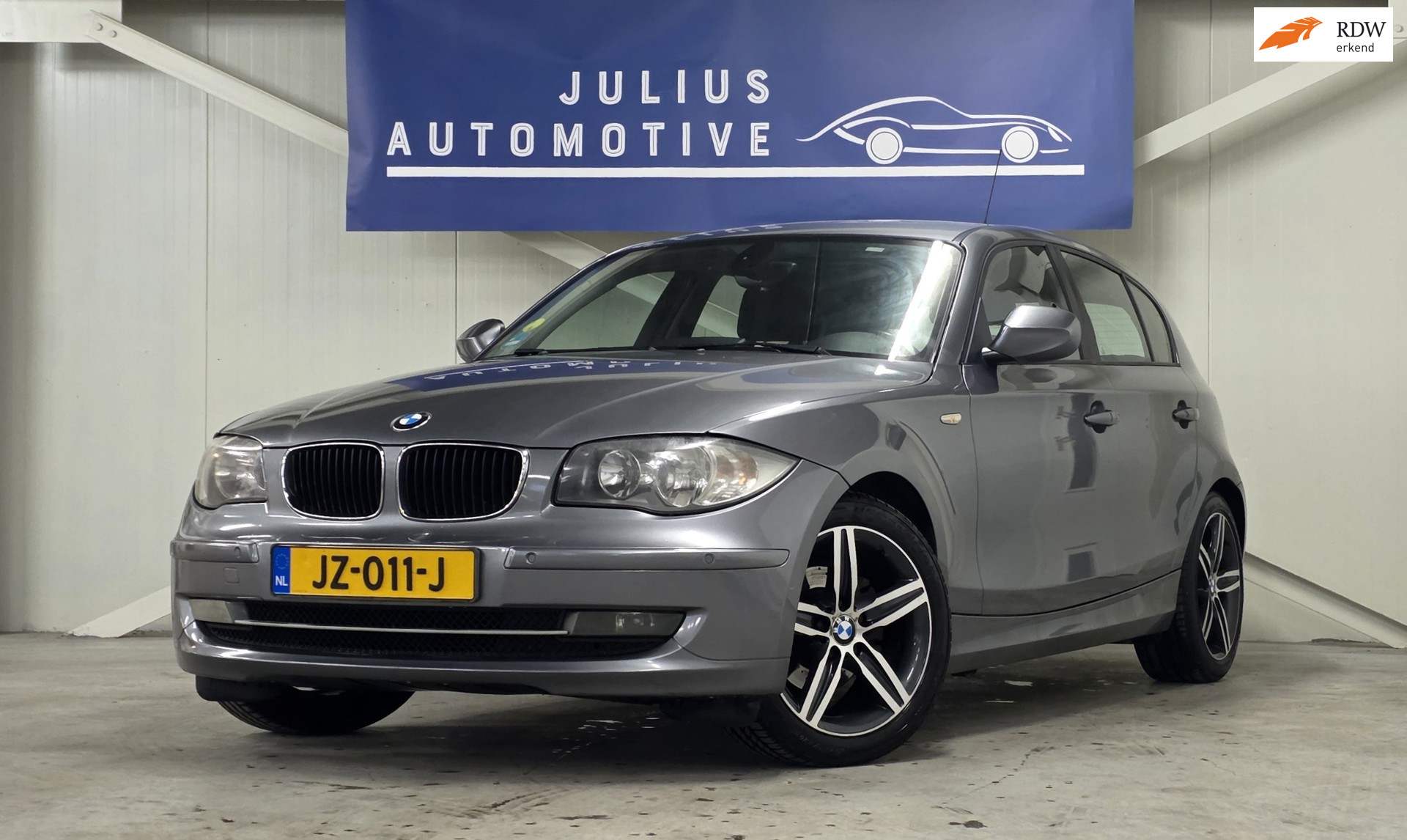 BMW 118d 118d Corporate Business Line Ultimate Edition Navi Trekhaak EURO 5 Mooi! 2011 - voorkant