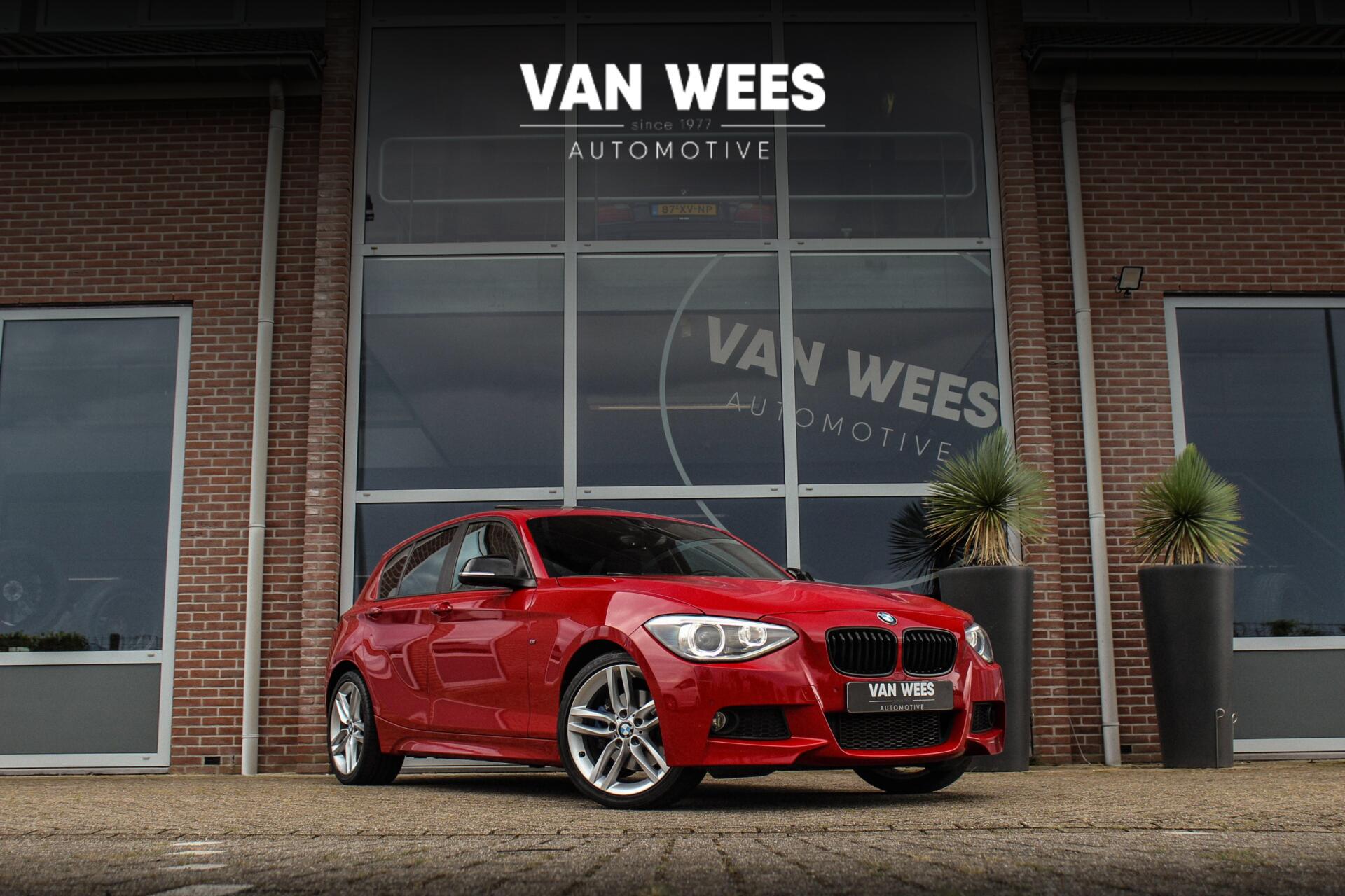 BMW 1er Reihe 125i Business+ | Sport Line | NL auto | Schuif-/kanteldak | Keyless entry | HiFi audio | Stoelverwarming | Xenon | Sportstuur | Navigatie Professional | Bluetooth | PDC 2012 - voorkant