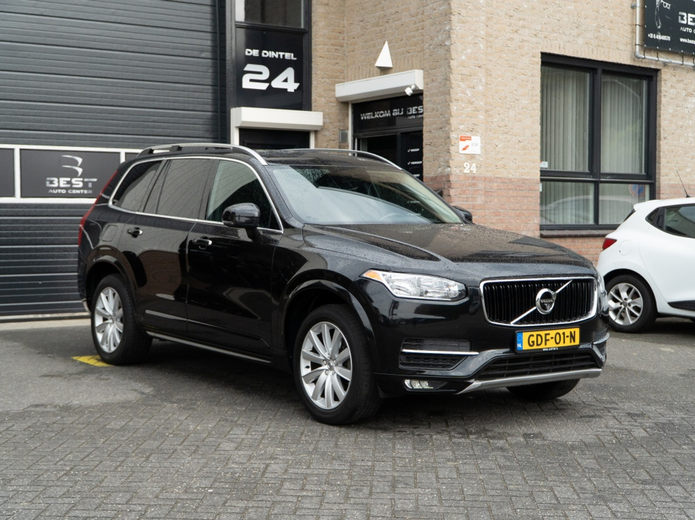 Volvo Xc90 T6 Momentum 2.0 T6 AWD Inscript. 2016 - voorkant