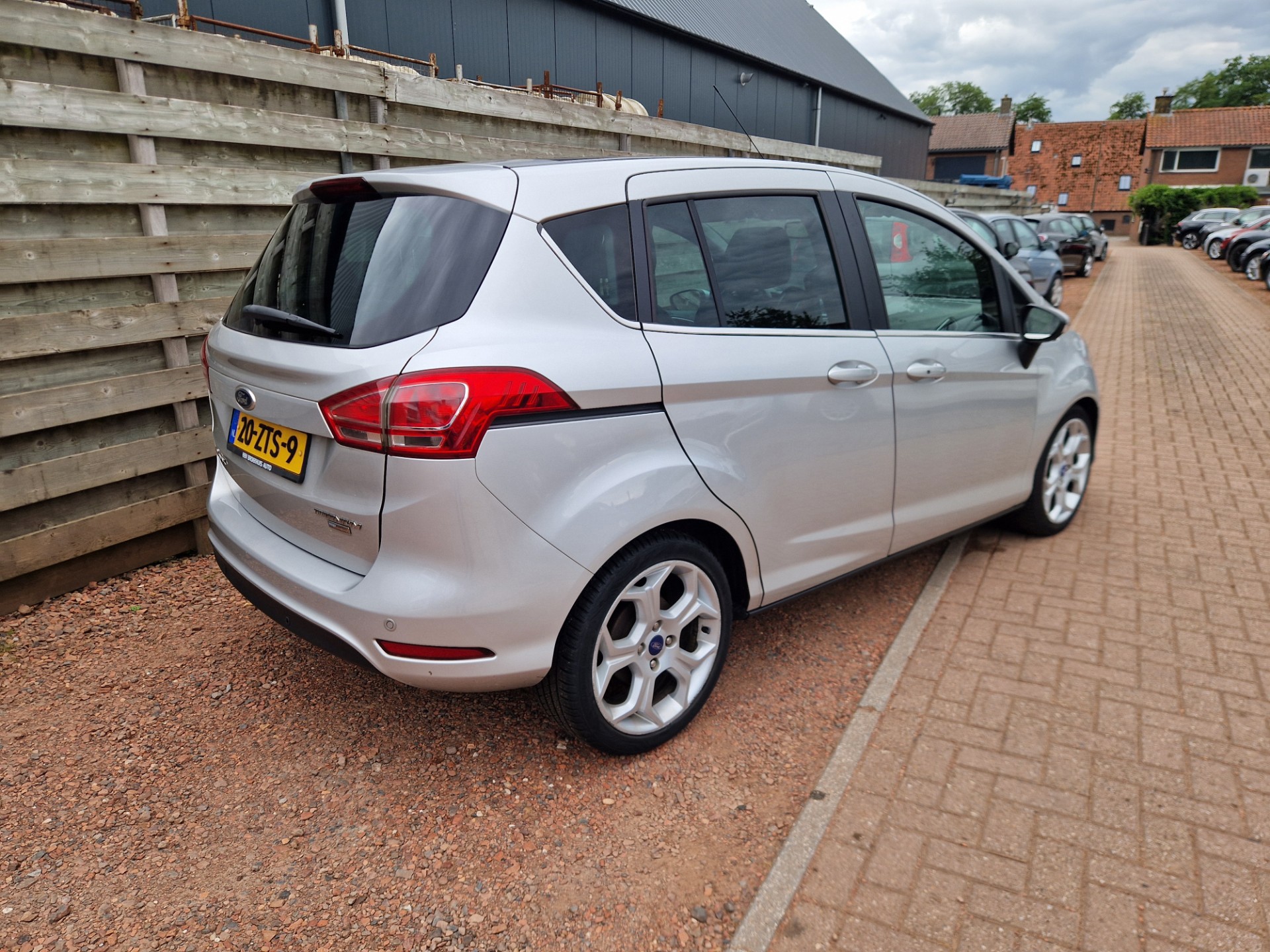 Foto van Ford B-max