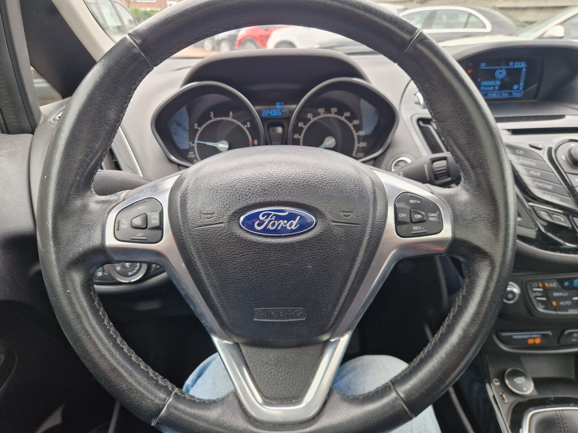 Foto van Ford B-max