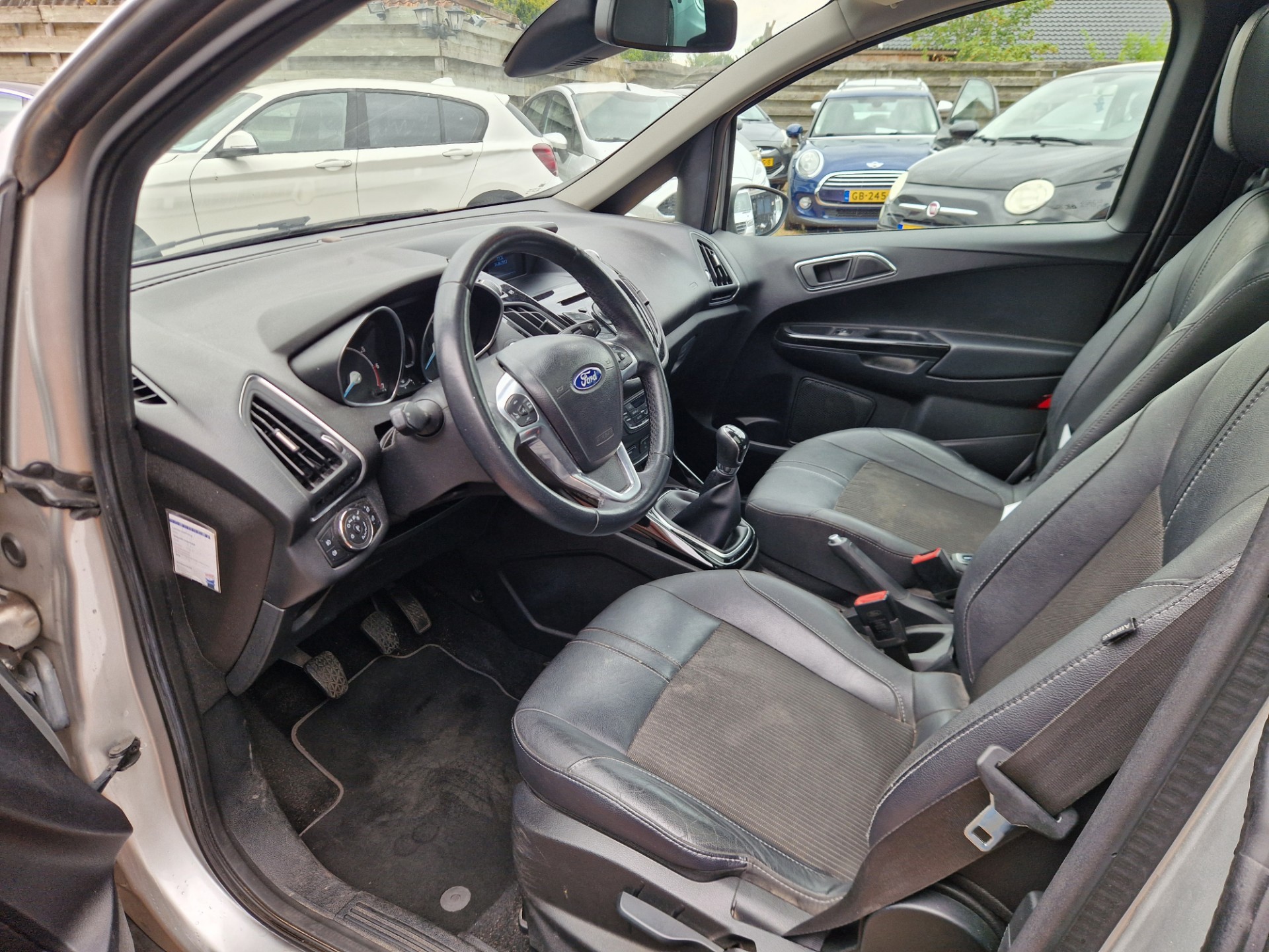 Foto van Ford B-max
