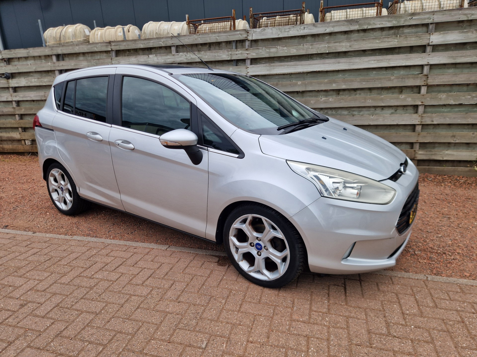 Ford B-max 1.0 EcoBoost Titanium Panoramadak 2013 - voorkant