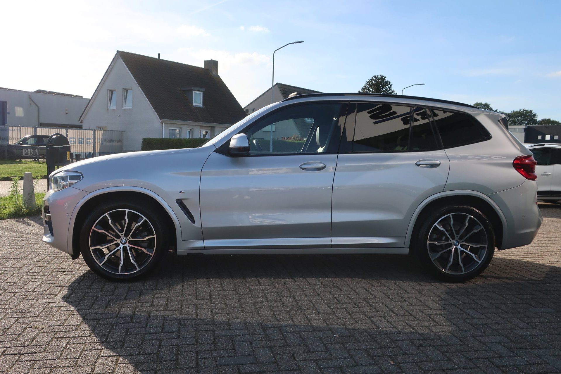 Foto van BMW X3 Xdrive20i