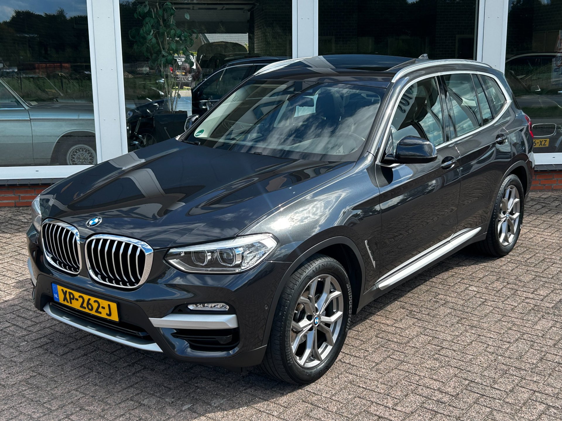 Foto van BMW X3 Xdrive20i