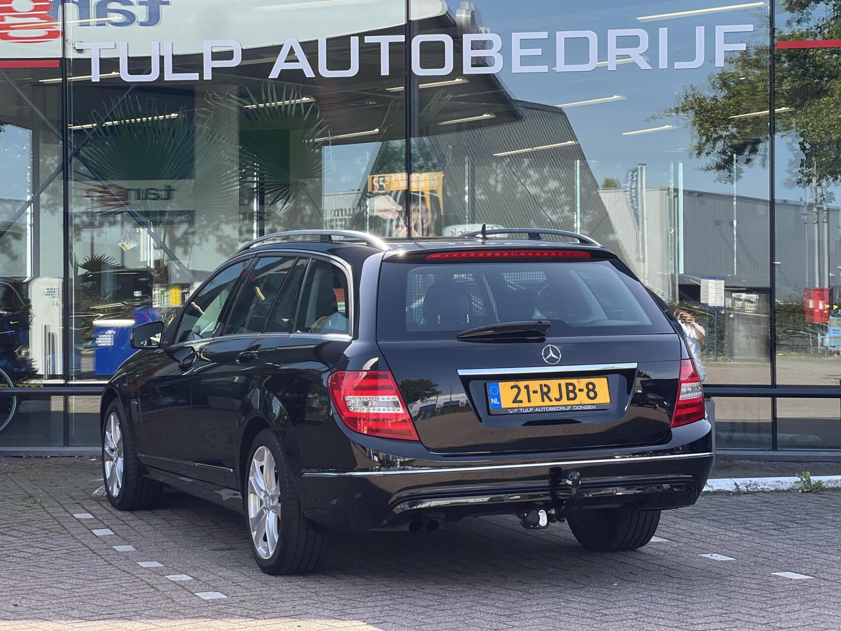 Foto van Mercedes-Benz C 180