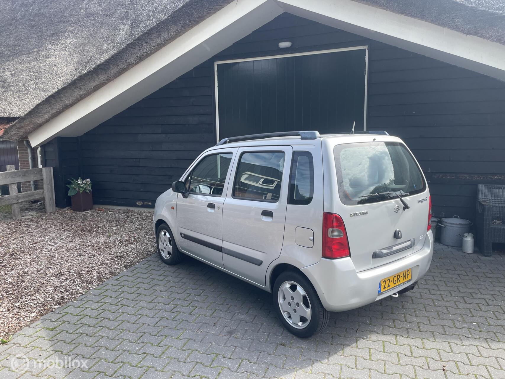 Foto van Suzuki Wagon R