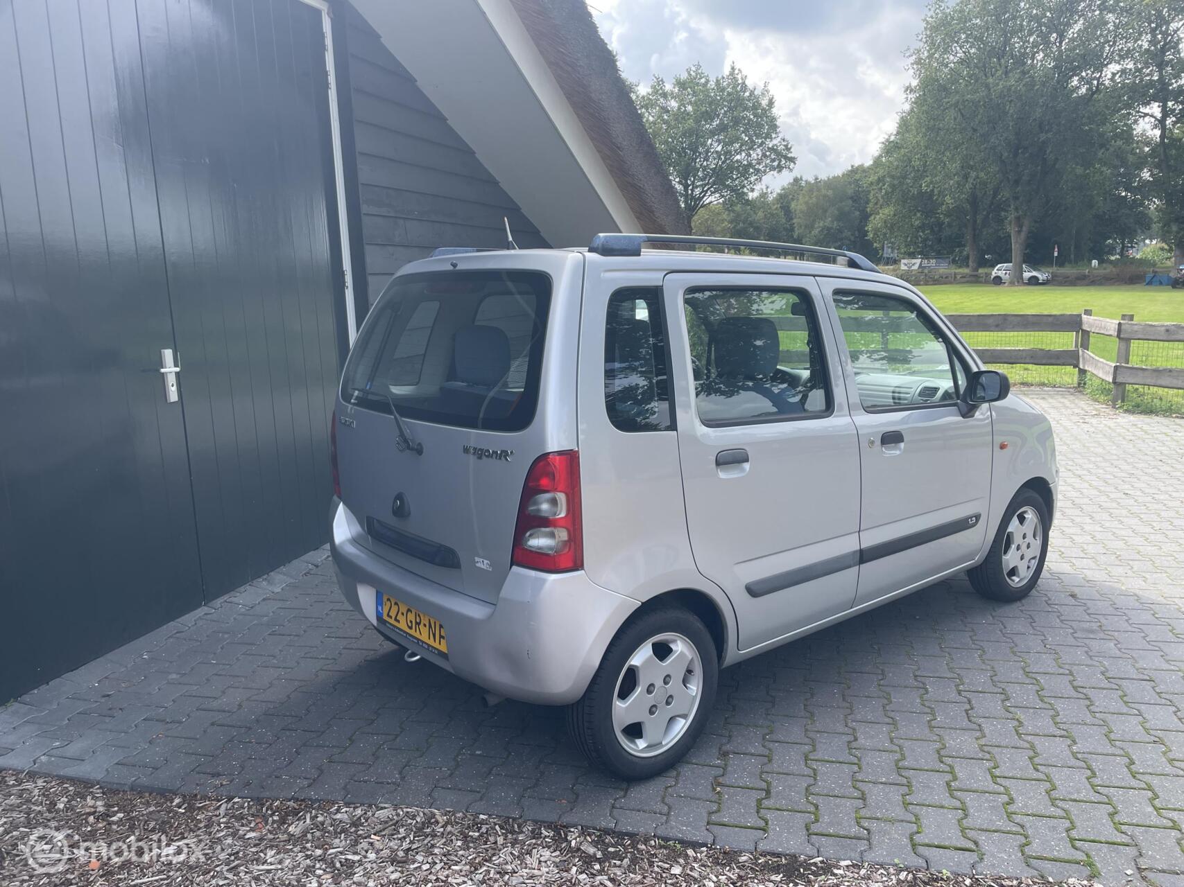 Foto van Suzuki Wagon R