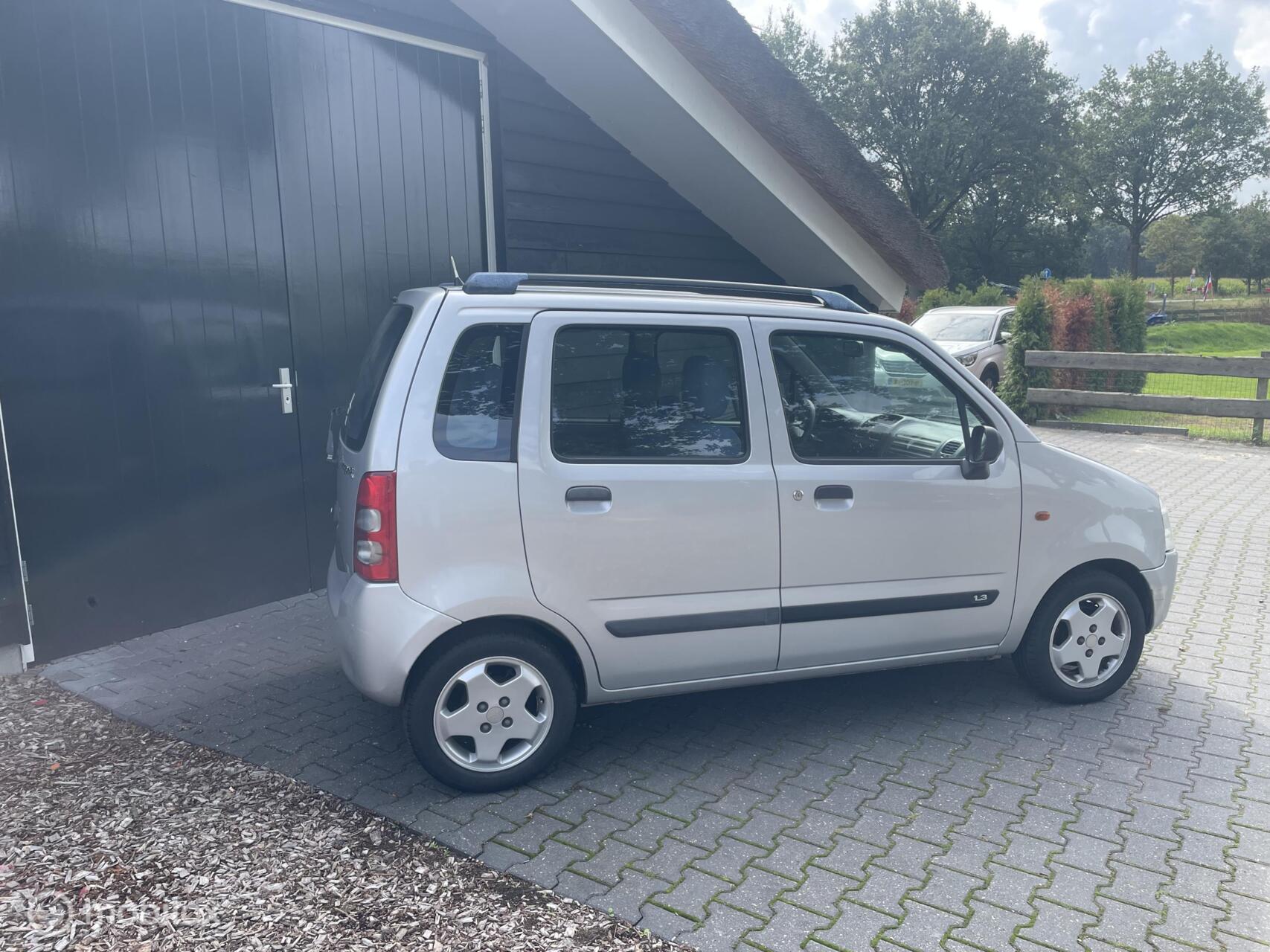 Foto van Suzuki Wagon R