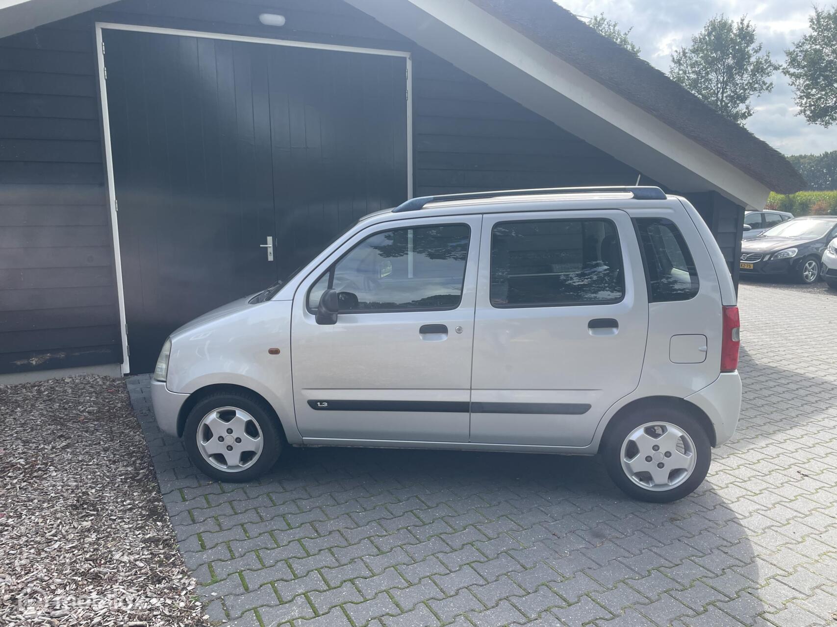 Foto van Suzuki Wagon R
