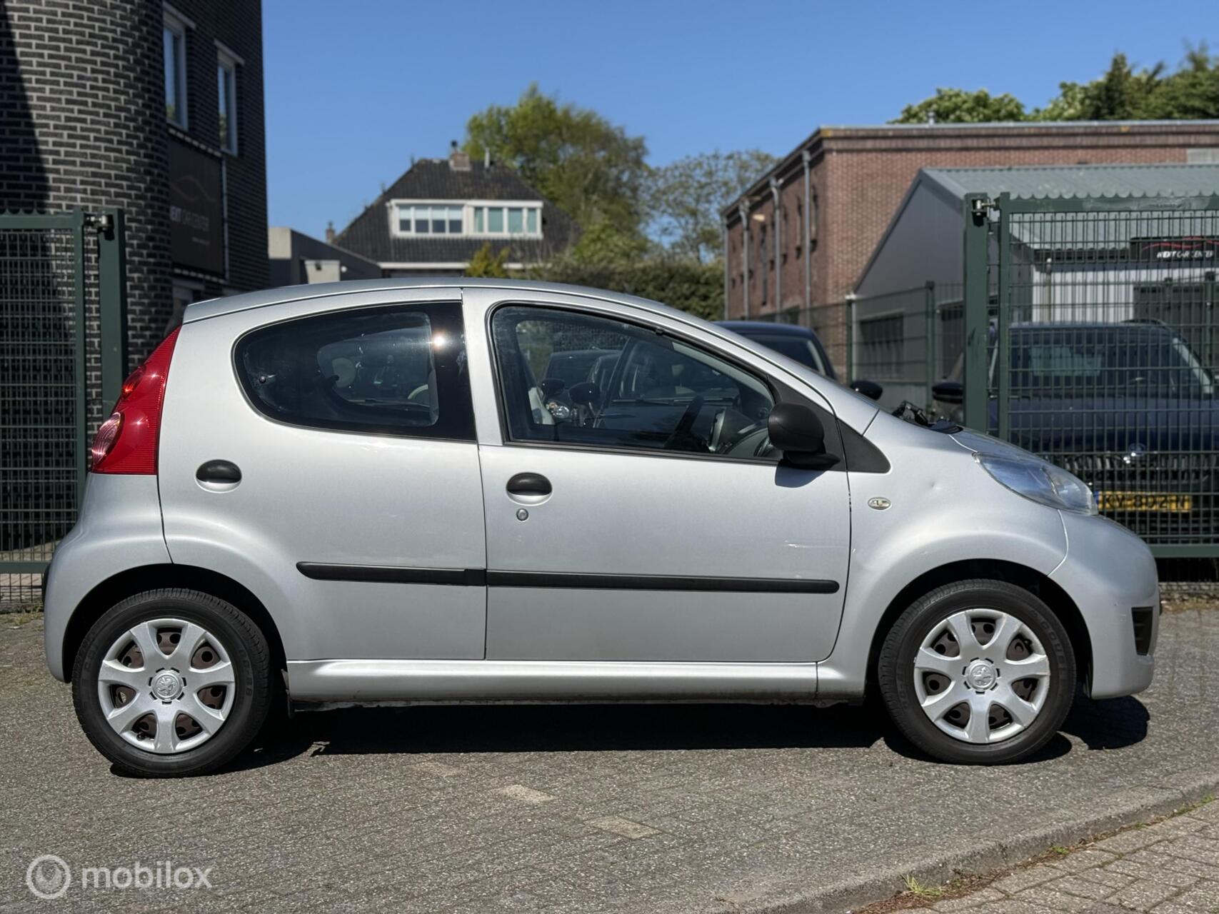 Foto van Peugeot Peugeot 107