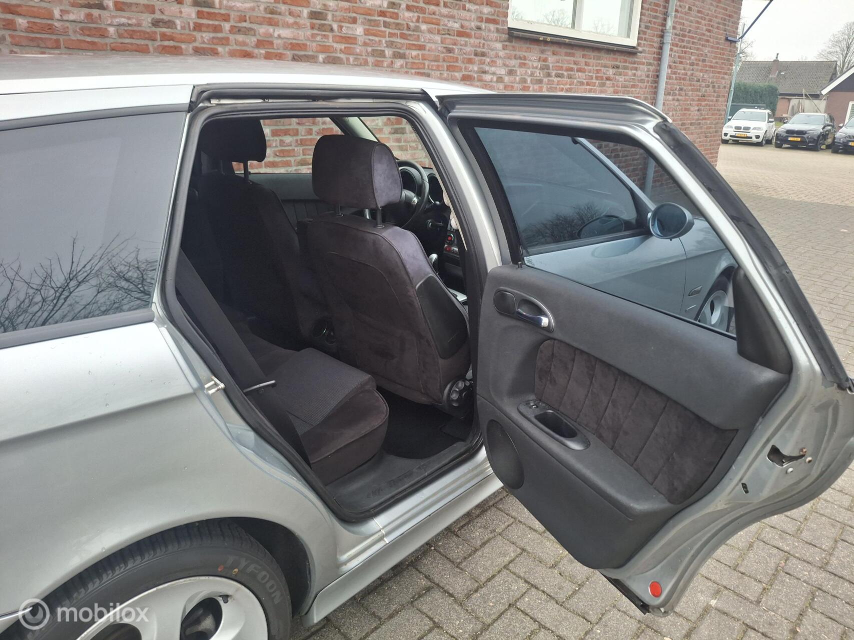 Foto van Alfa Romeo 156 Sportwagon