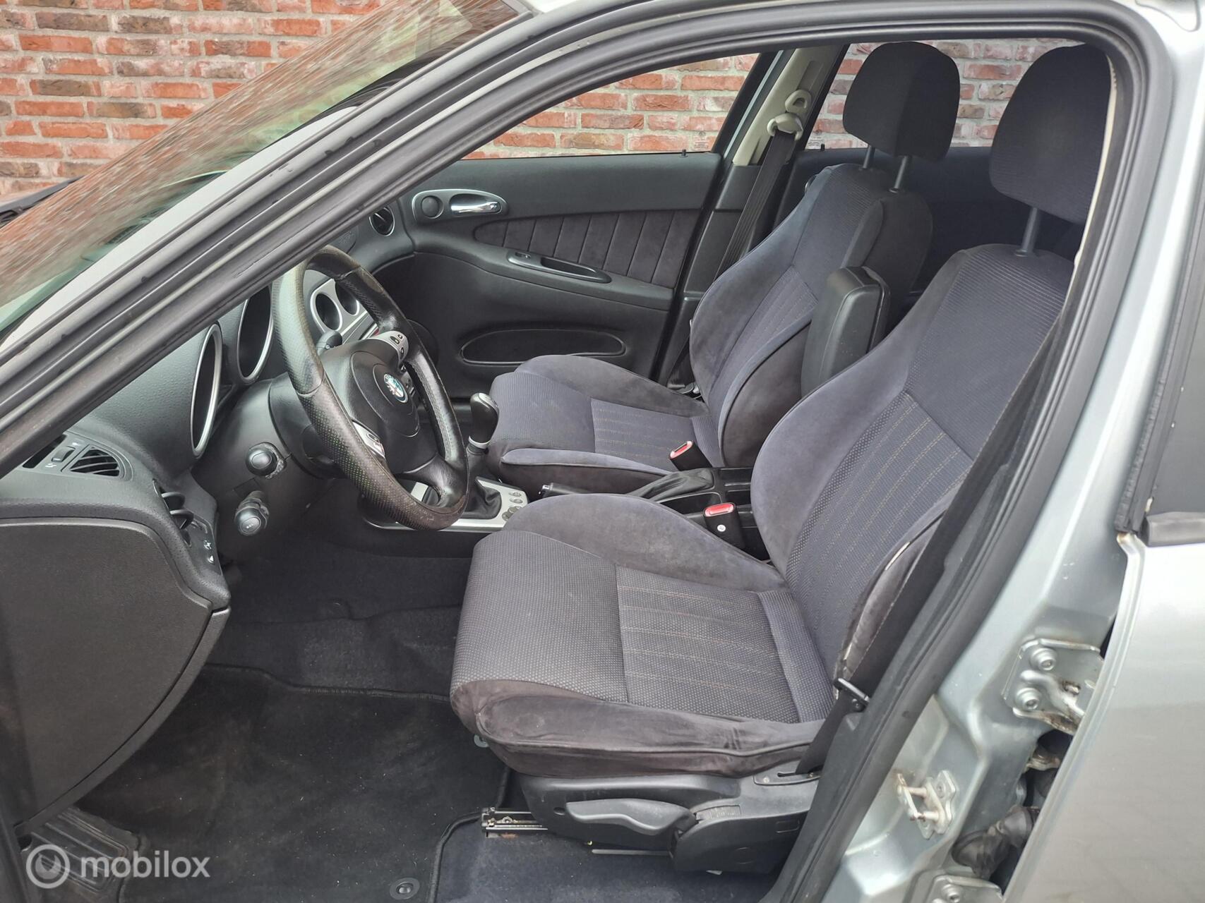 Foto van Alfa Romeo 156 Sportwagon