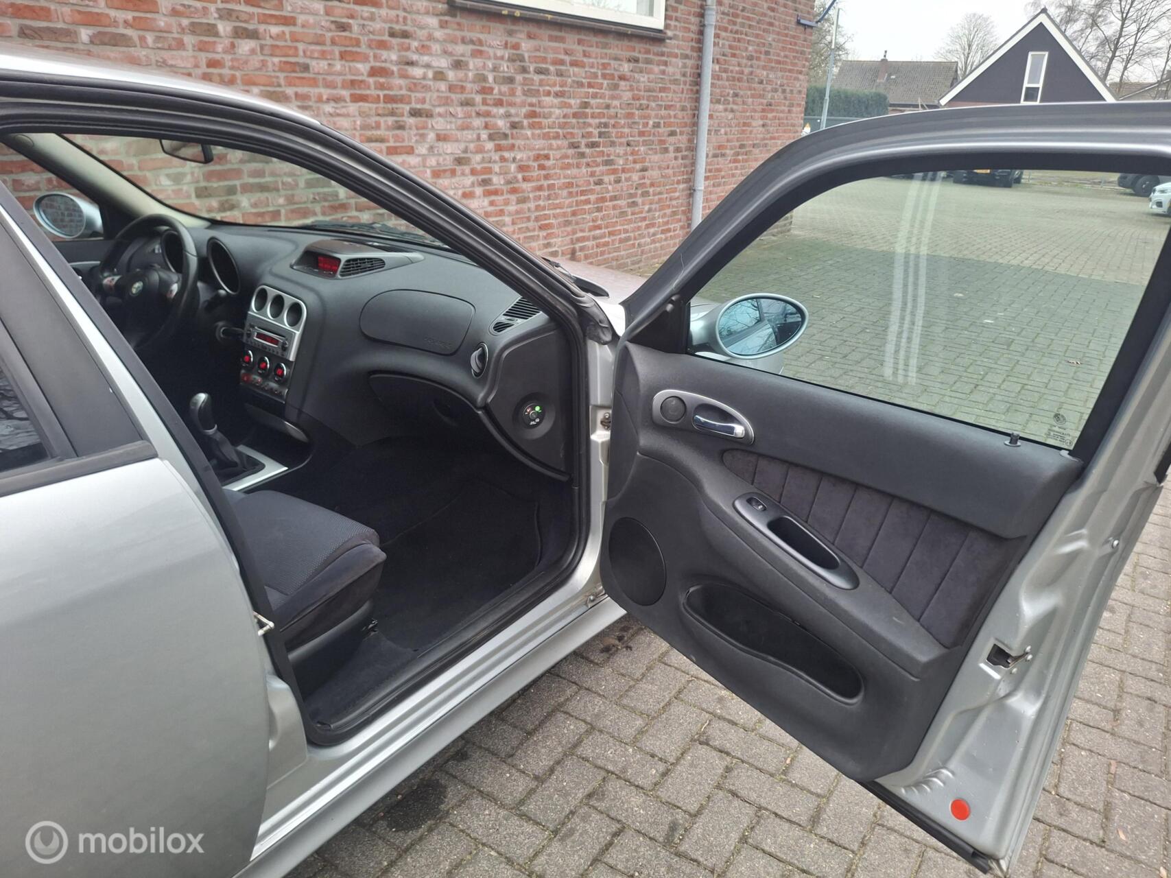 Foto van Alfa Romeo 156 Sportwagon