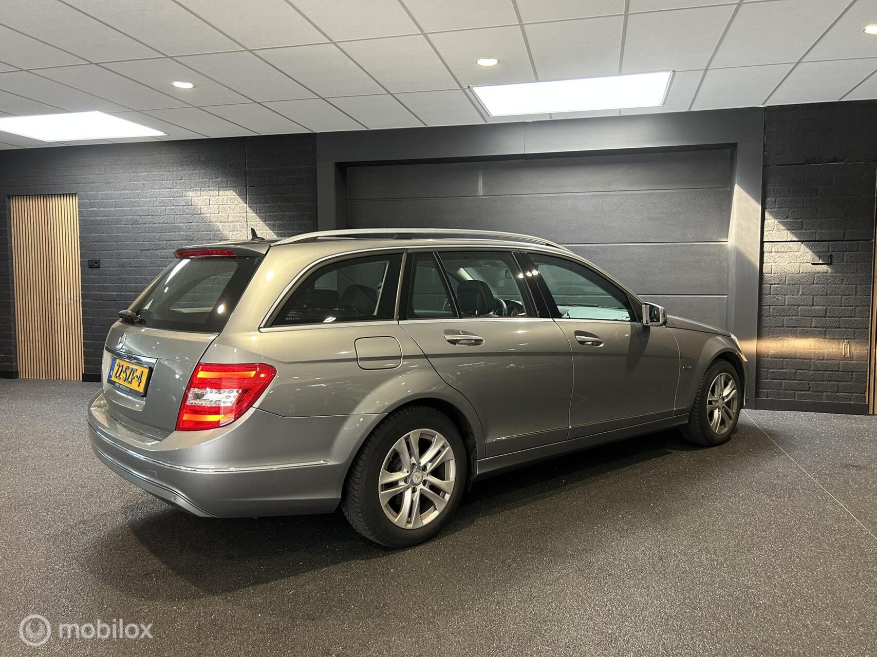 Foto van Mercedes-Benz C 180