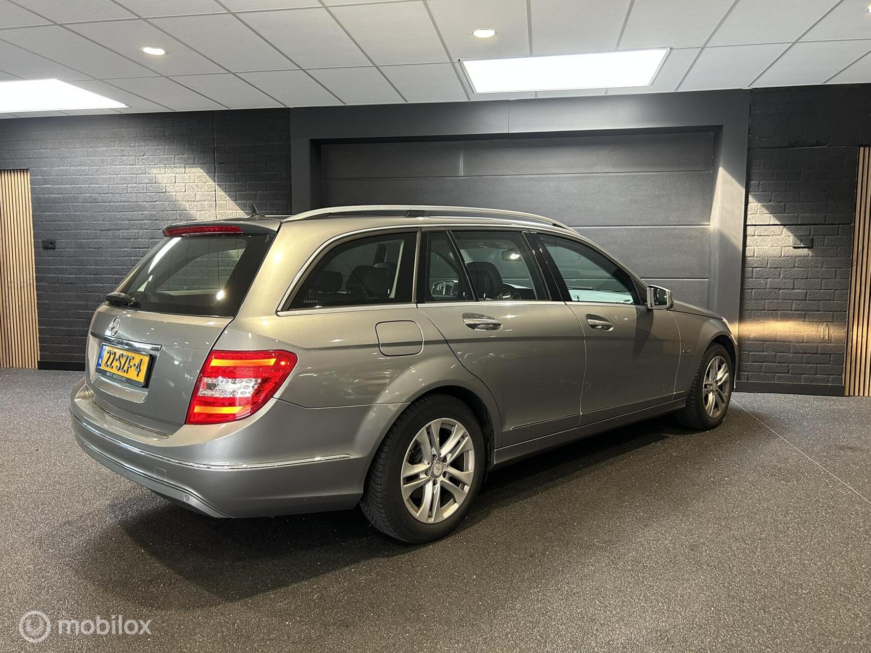 Foto van Mercedes-Benz C 180