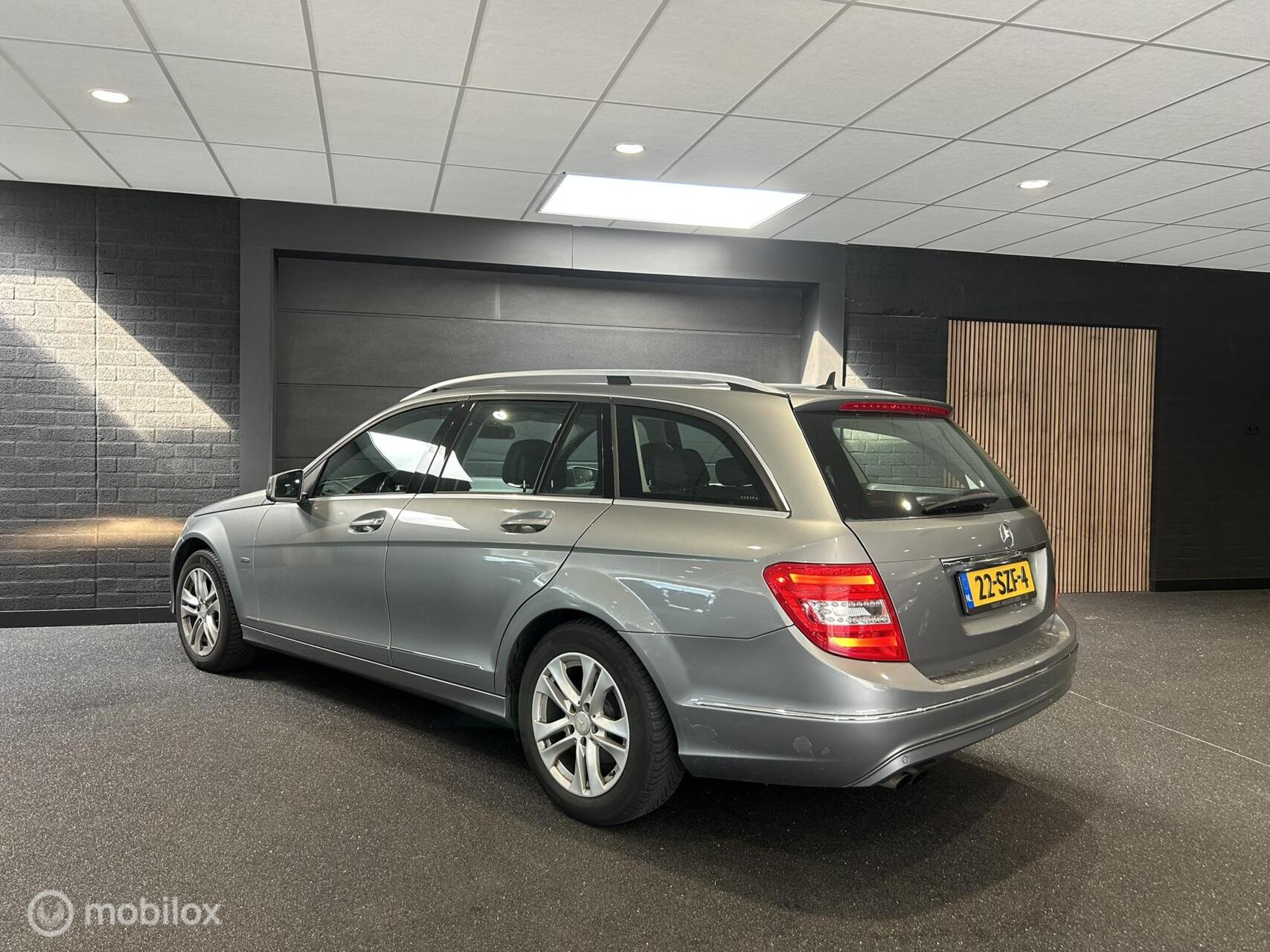 Foto van Mercedes-Benz C 180