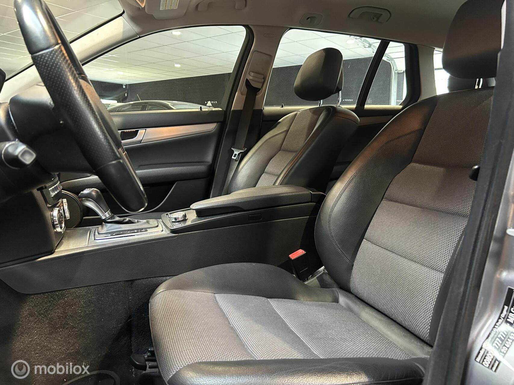 Foto van Mercedes-Benz C 180