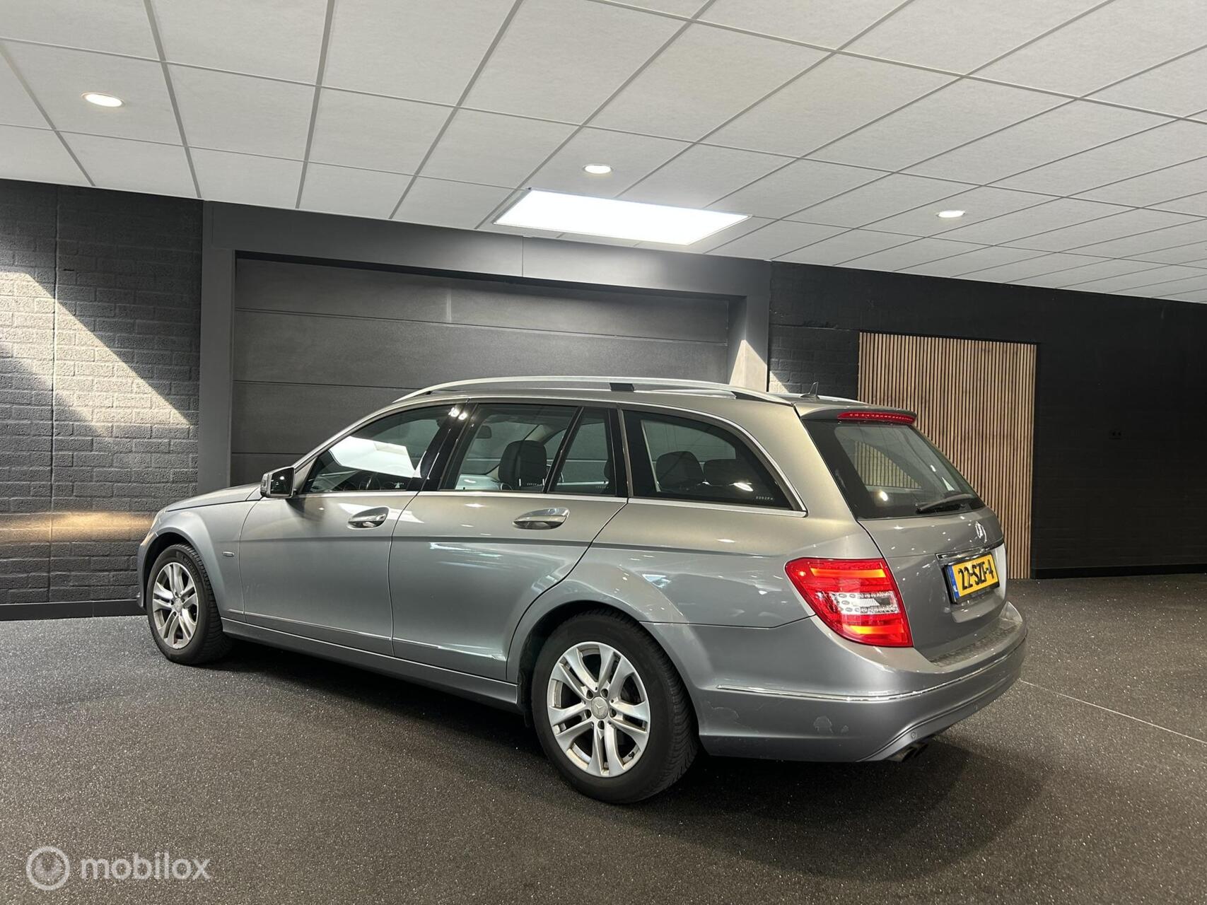 Foto van Mercedes-Benz C 180