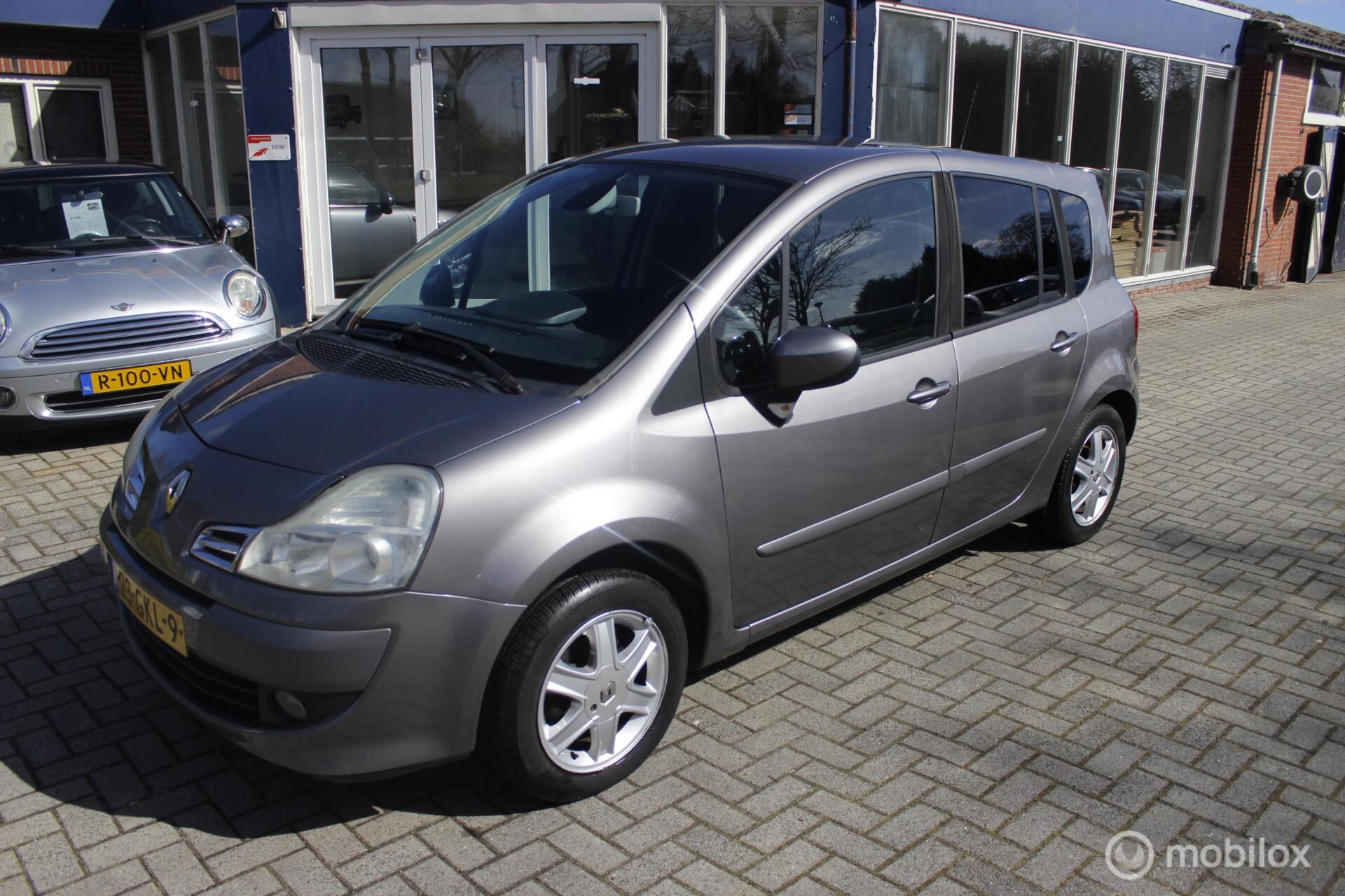 Renault Modus 1.2 TCE Dynamique 2008 - voorkant