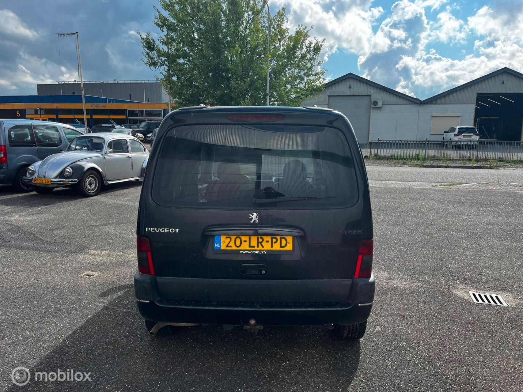 Foto van Peugeot Partner