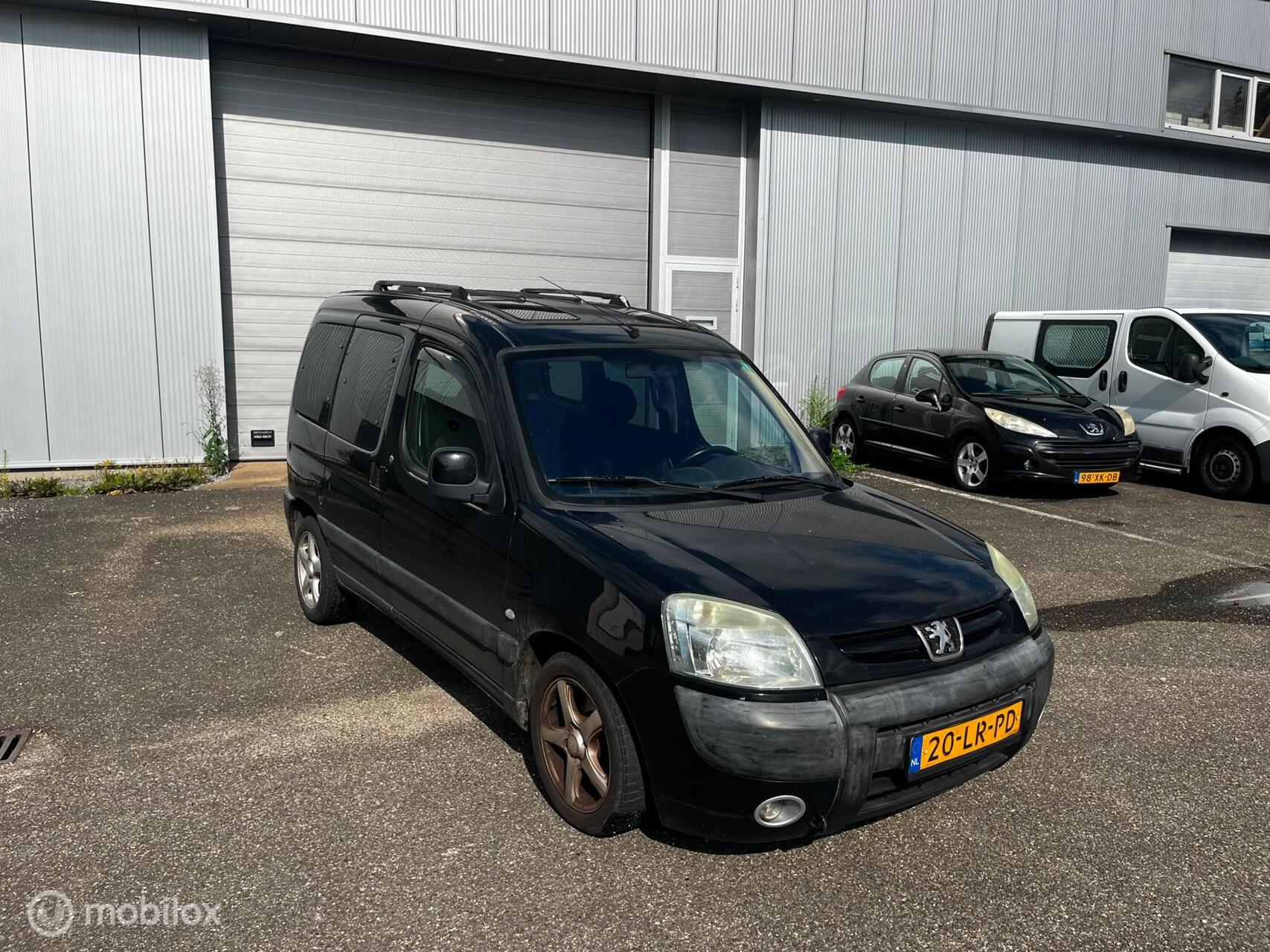 Peugeot Partner 1.6-16V XT Airco / Cruise / Trekhaak 2003 - voorkant