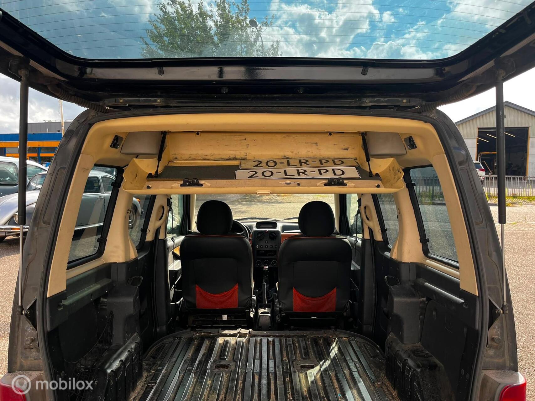 Foto van Peugeot Partner