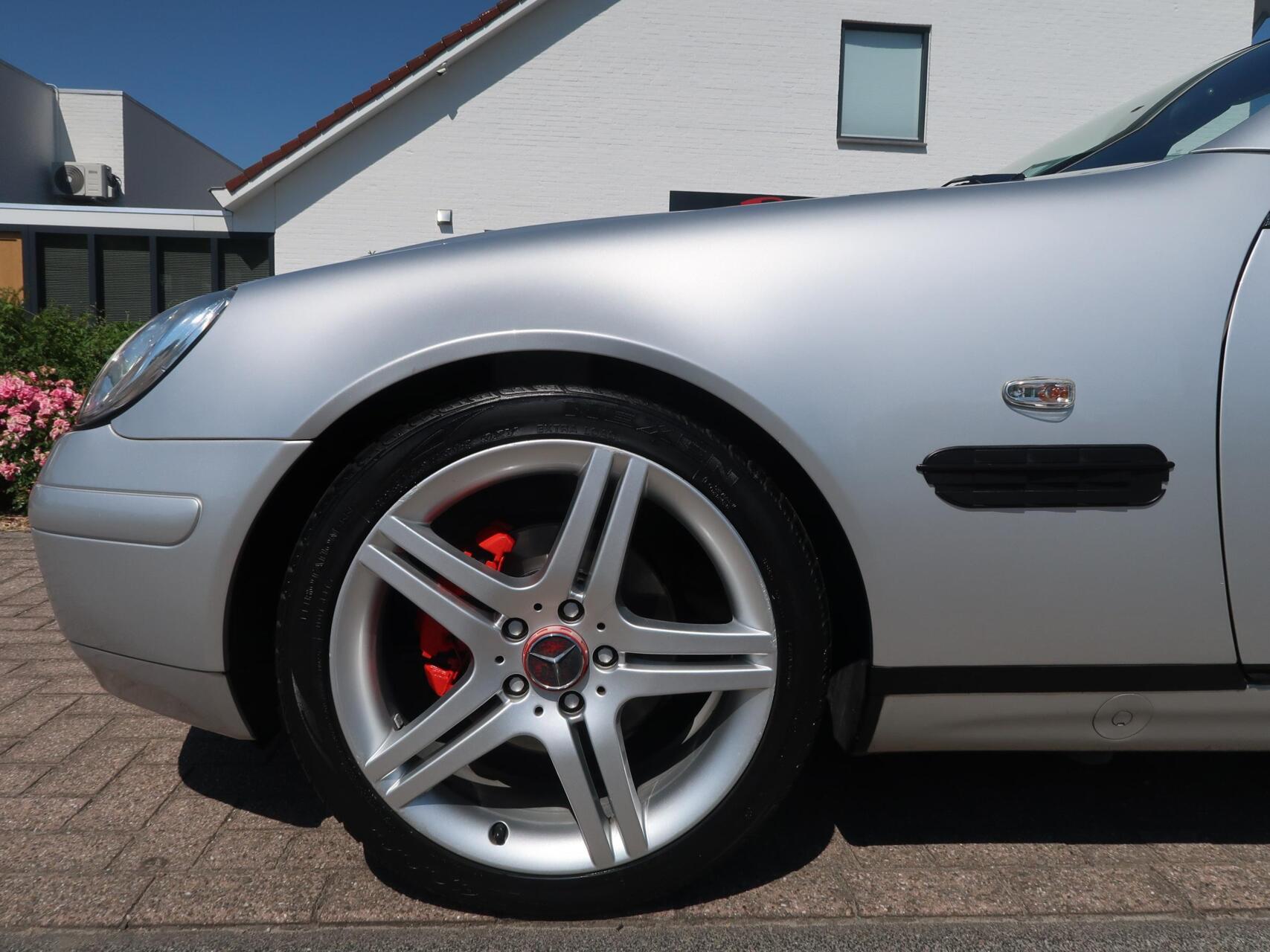 Foto van Mercedes-Benz SLK 230 Kompressor