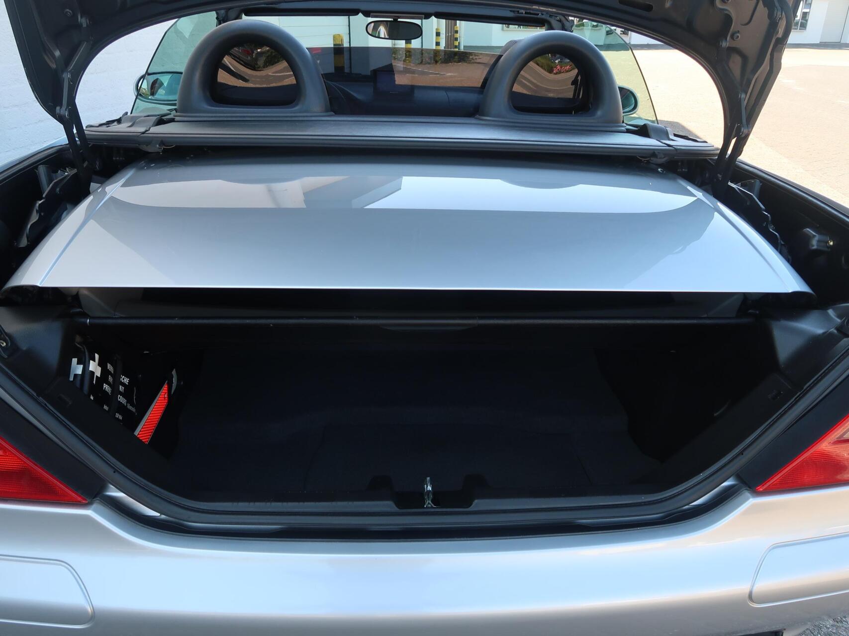 Foto van Mercedes-Benz SLK 230 Kompressor