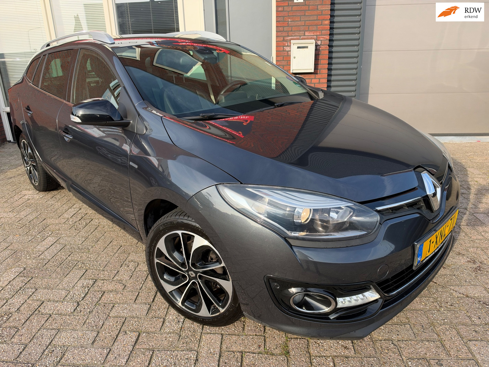 Renault Megane 1.2 TCe Bose / Navi / Camera / PDC / Leder / Keyless 2014 - voorkant