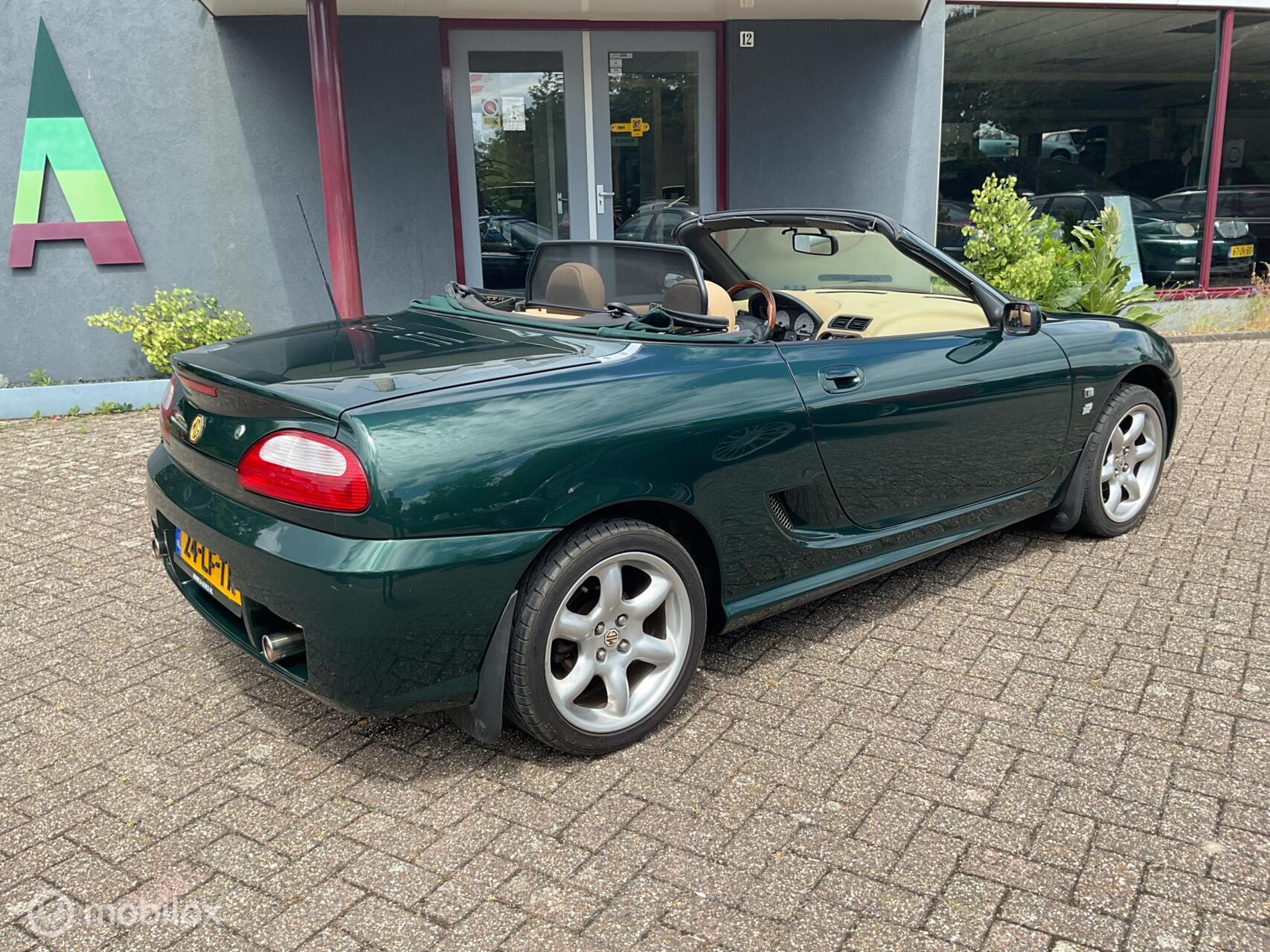 Foto van MG TF