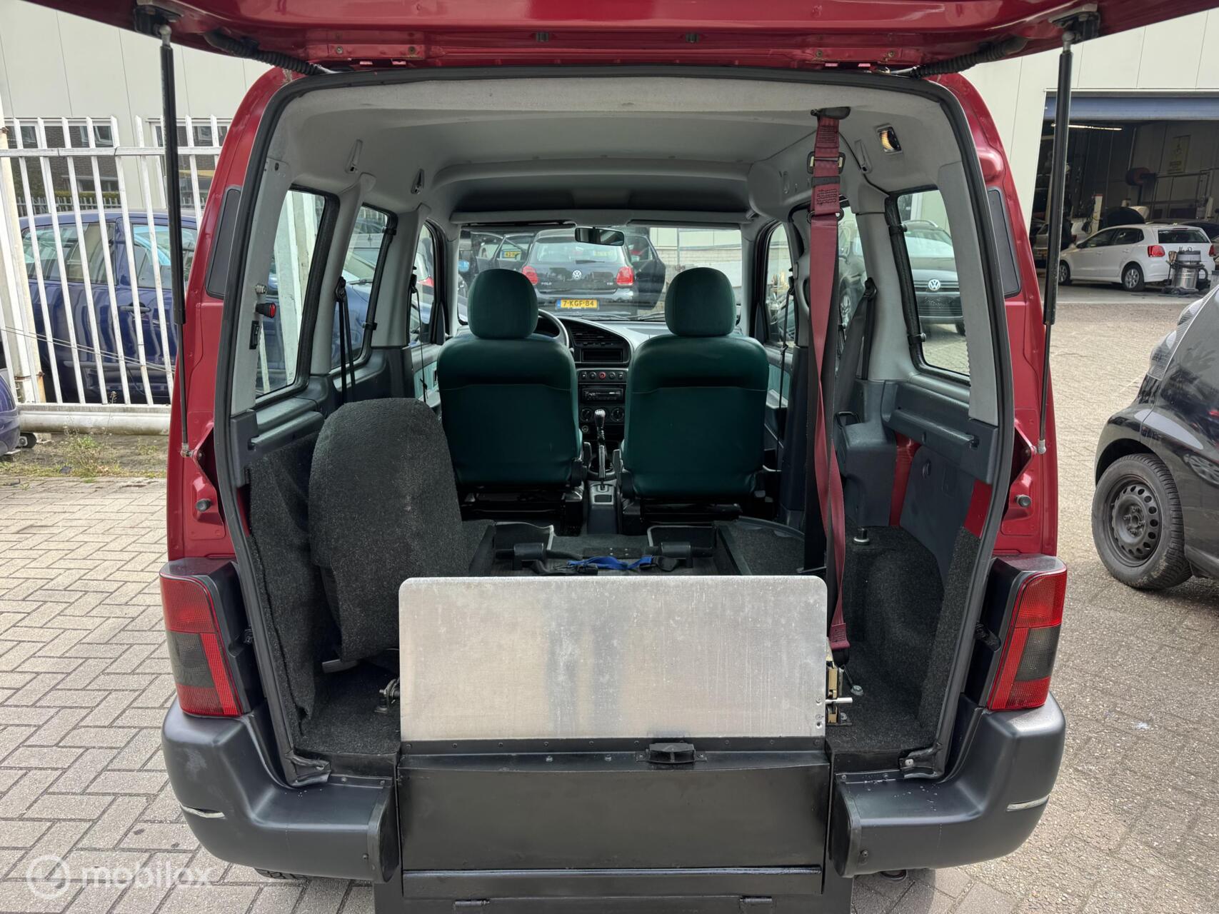 Foto van Peugeot Partner