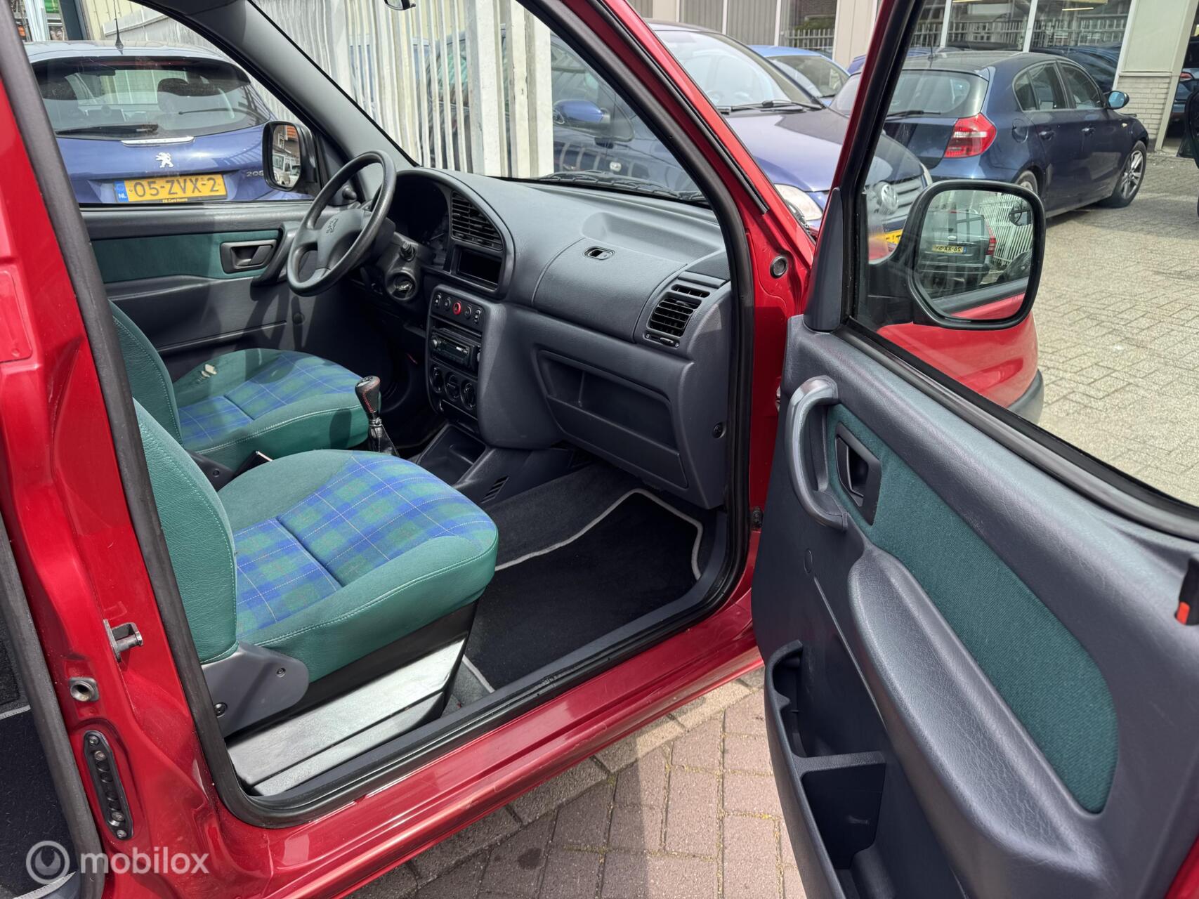 Foto van Peugeot Partner
