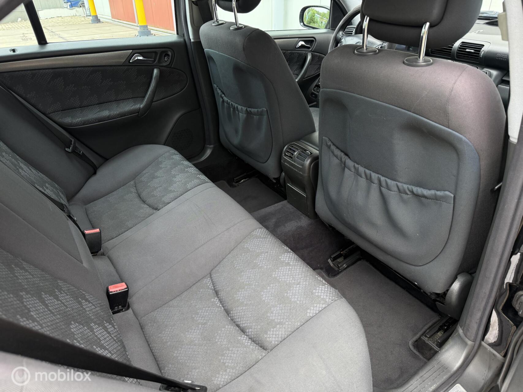 Foto van Mercedes-Benz C 180 Kompressor