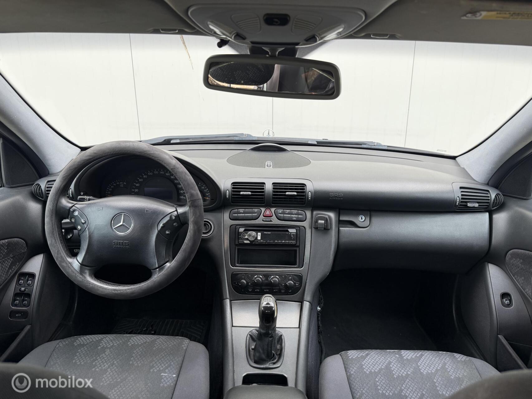 Foto van Mercedes-Benz C 180 Kompressor