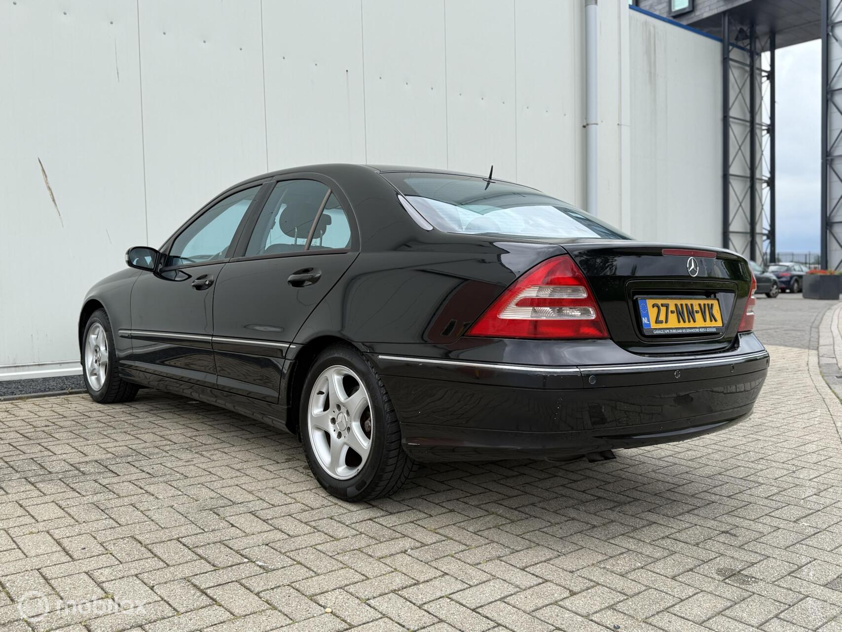 Foto van Mercedes-Benz C 180 Kompressor