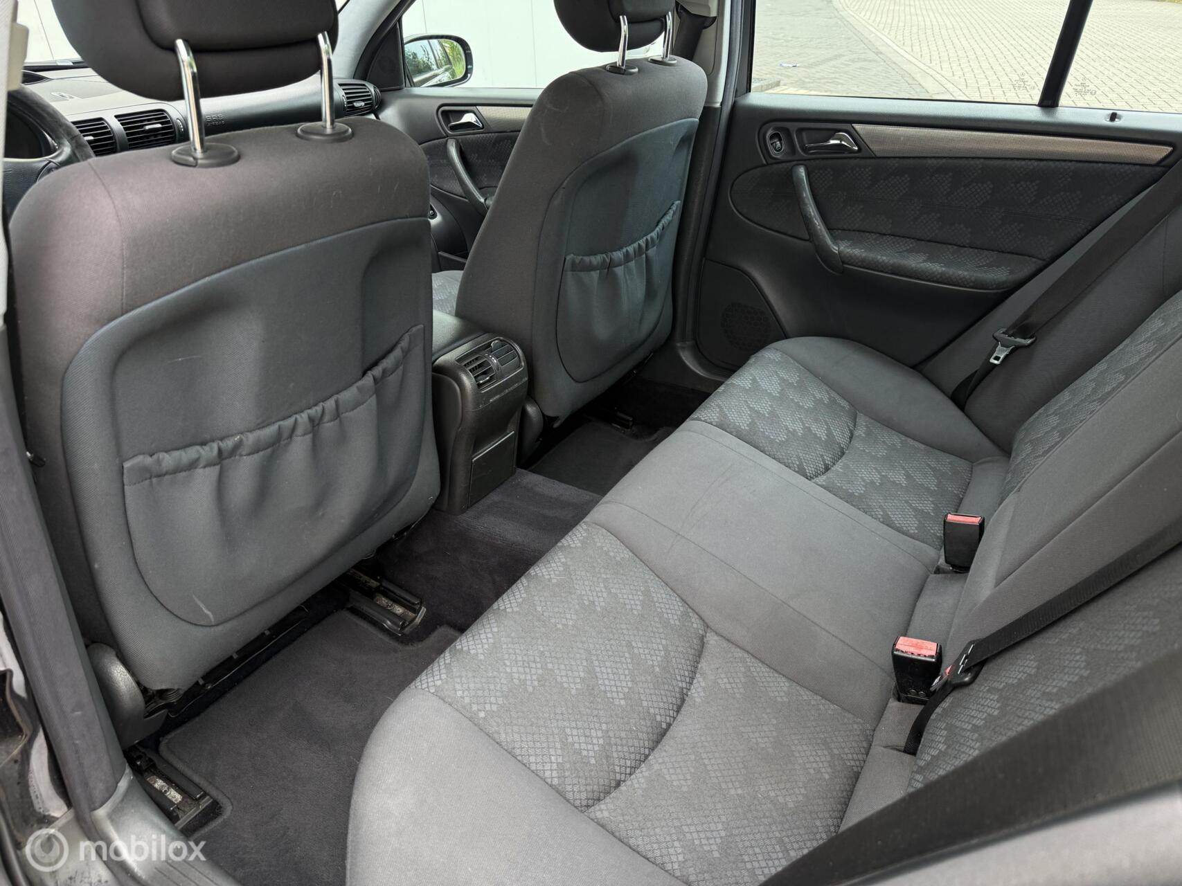 Foto van Mercedes-Benz C 180 Kompressor
