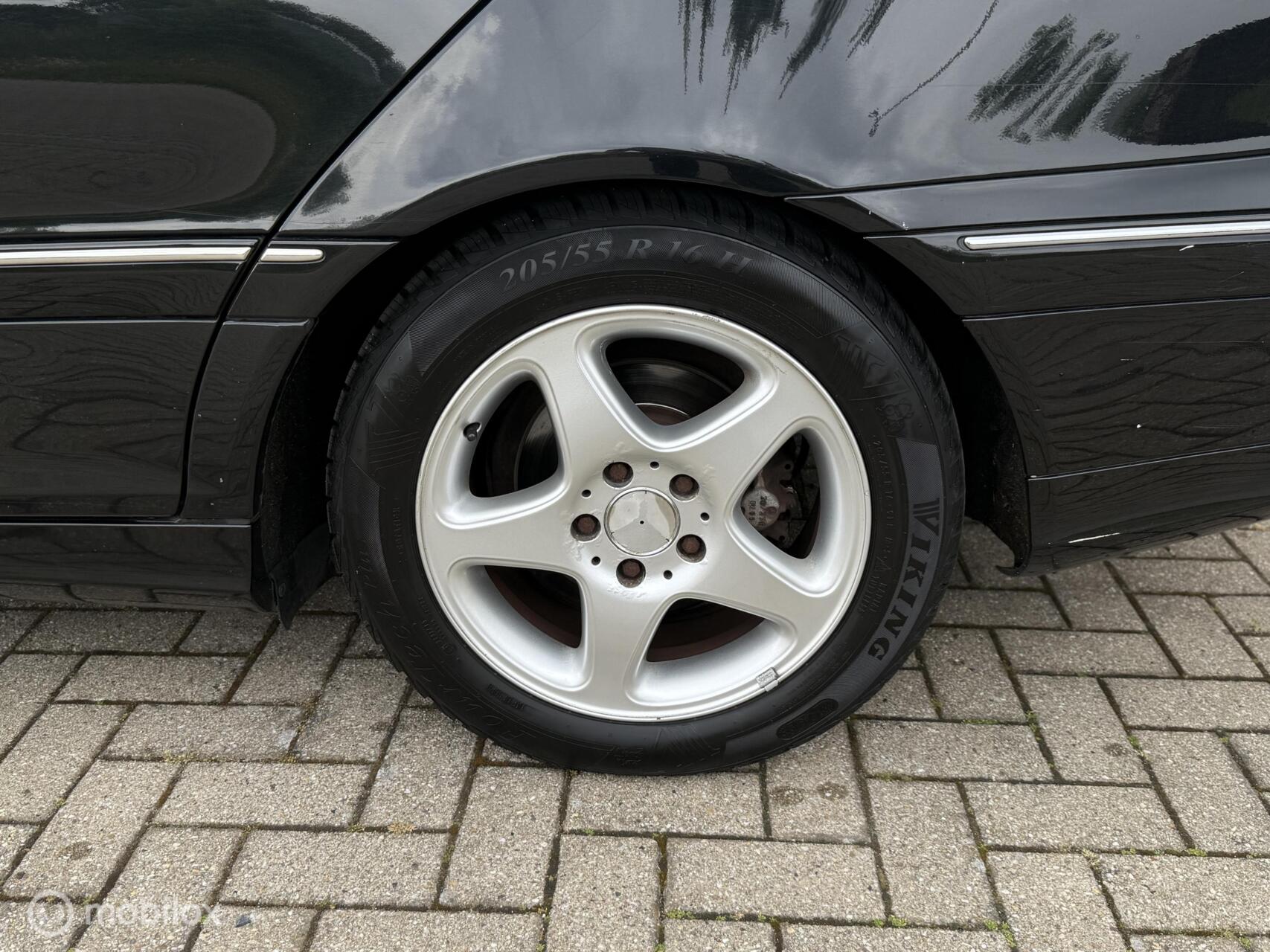 Foto van Mercedes-Benz C 180 Kompressor