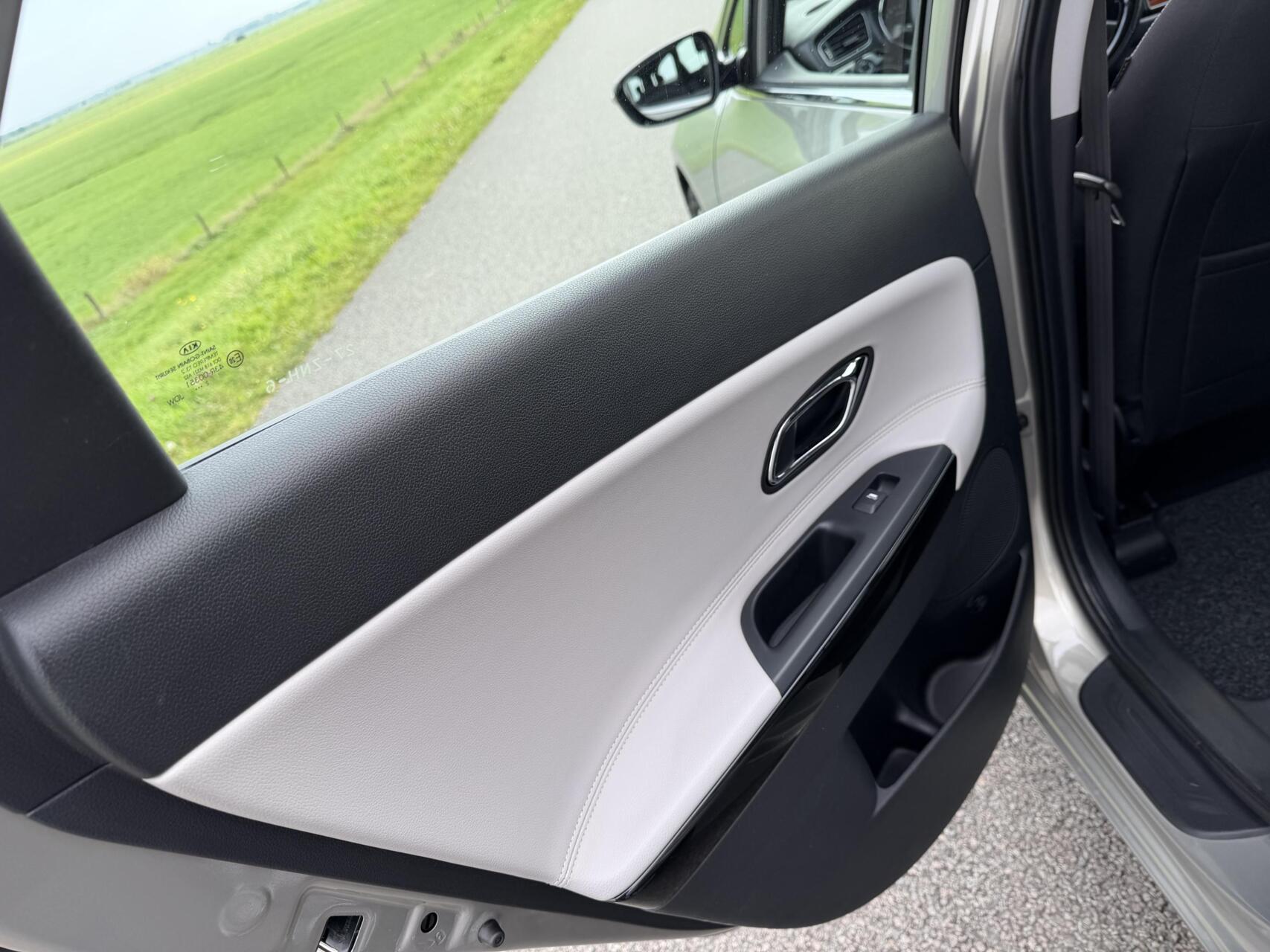 Foto van Kia Cee D